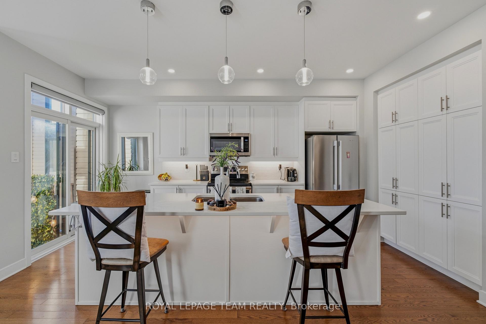 Photo 15 of 210 Big Dipper Street, Ottawa, Riverside South/Gloucester Glen — HOMEH