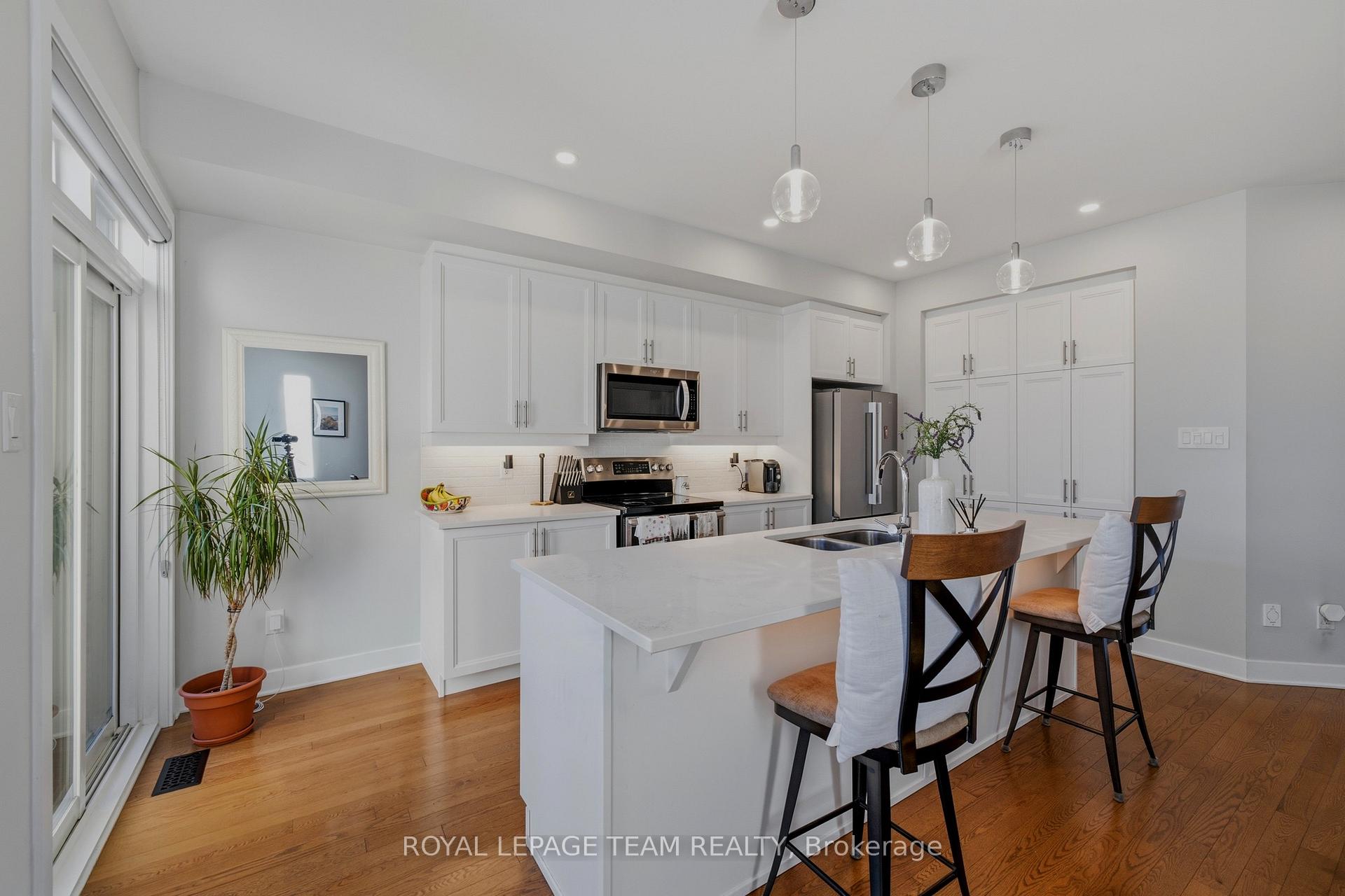 Photo 17 of 210 Big Dipper Street, Ottawa, Riverside South/Gloucester Glen — HOMEH