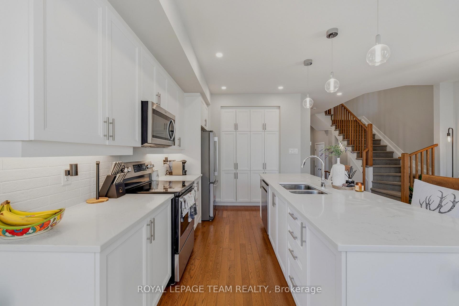 Photo 19 of 210 Big Dipper Street, Ottawa, Riverside South/Gloucester Glen — HOMEH
