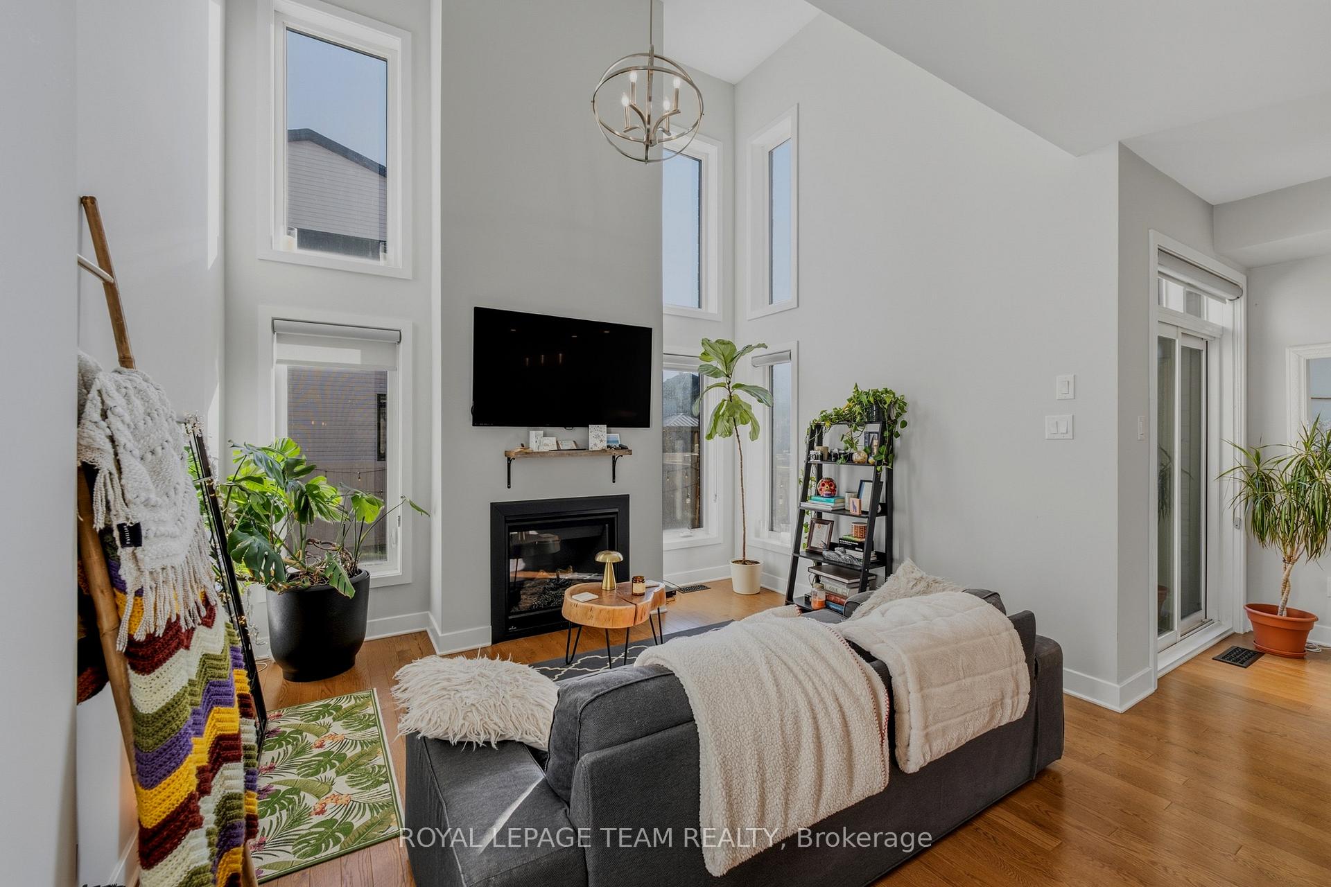 Photo 21 of 210 Big Dipper Street, Ottawa, Riverside South/Gloucester Glen — HOMEH