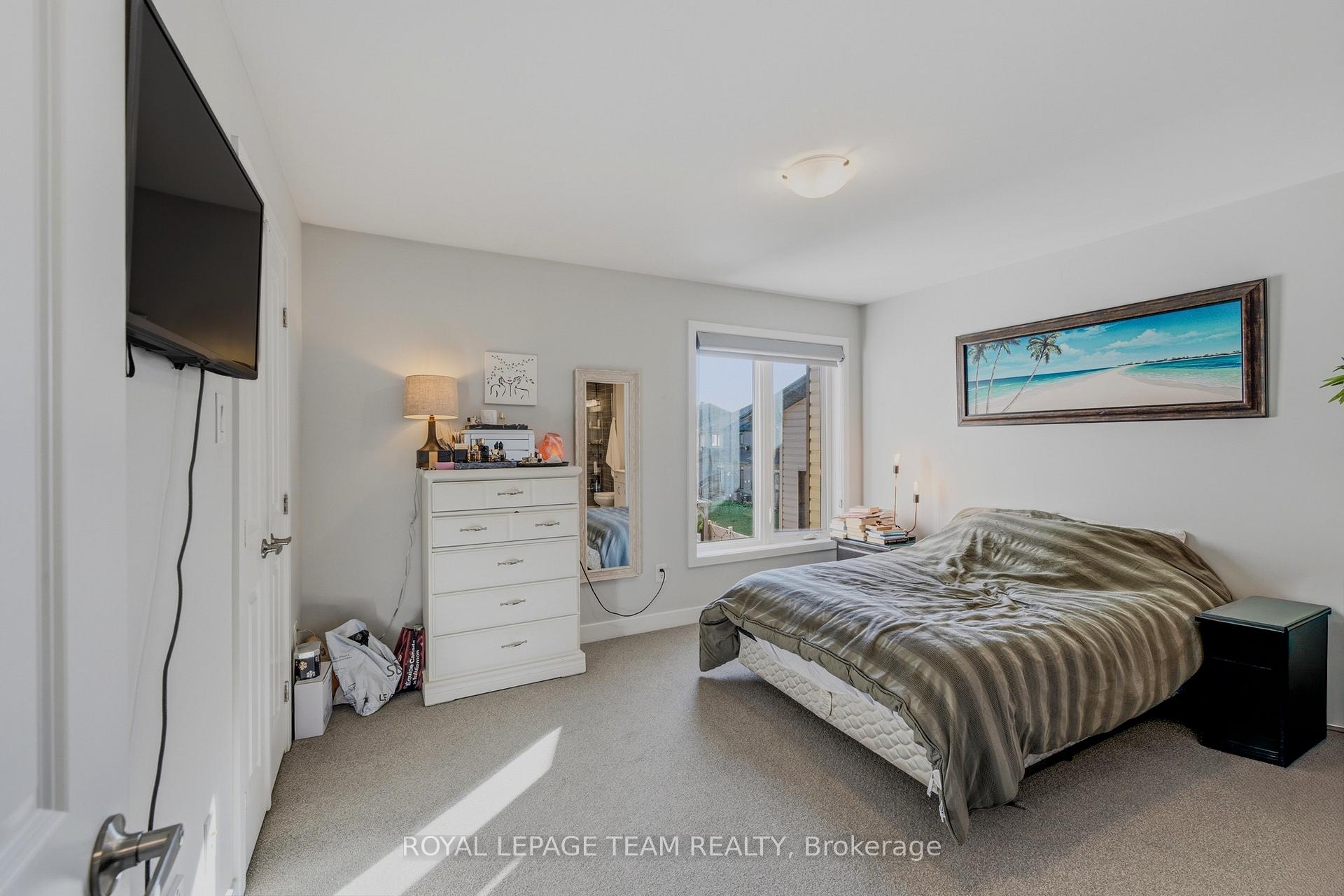 Photo 29 of 210 Big Dipper Street, Ottawa, Riverside South/Gloucester Glen — HOMEH