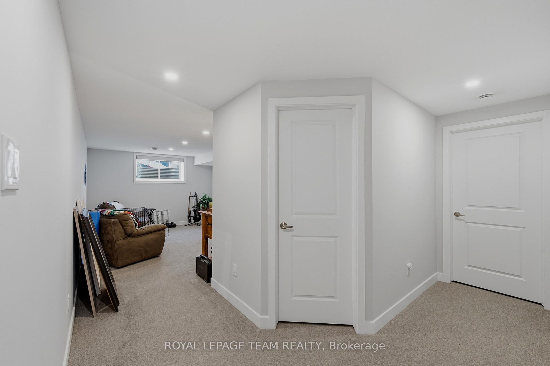 Photo 40 of 210 Big Dipper Street, Ottawa, Riverside South/Gloucester Glen — HOMEH