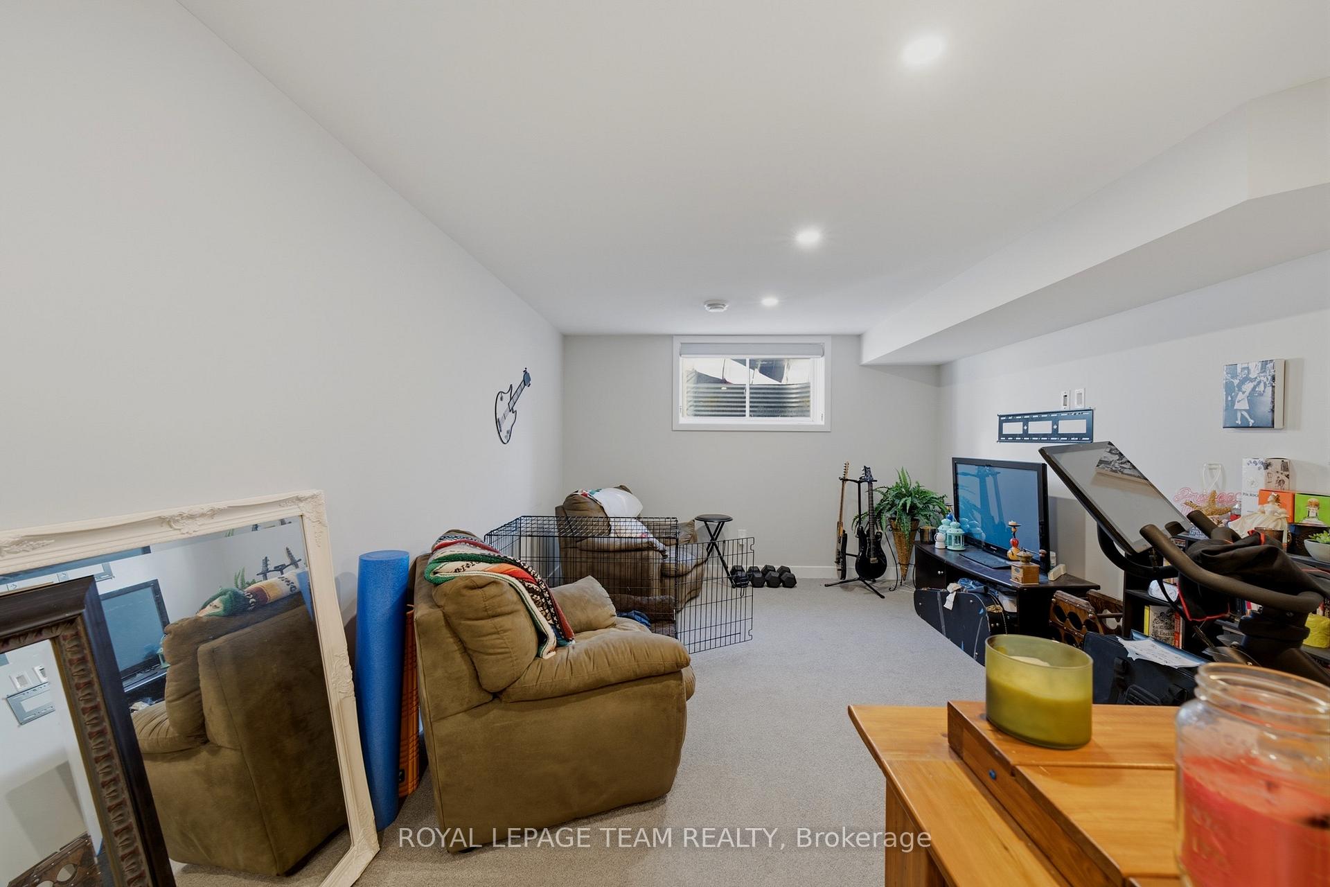 Photo 43 of 210 Big Dipper Street, Ottawa, Riverside South/Gloucester Glen — HOMEH