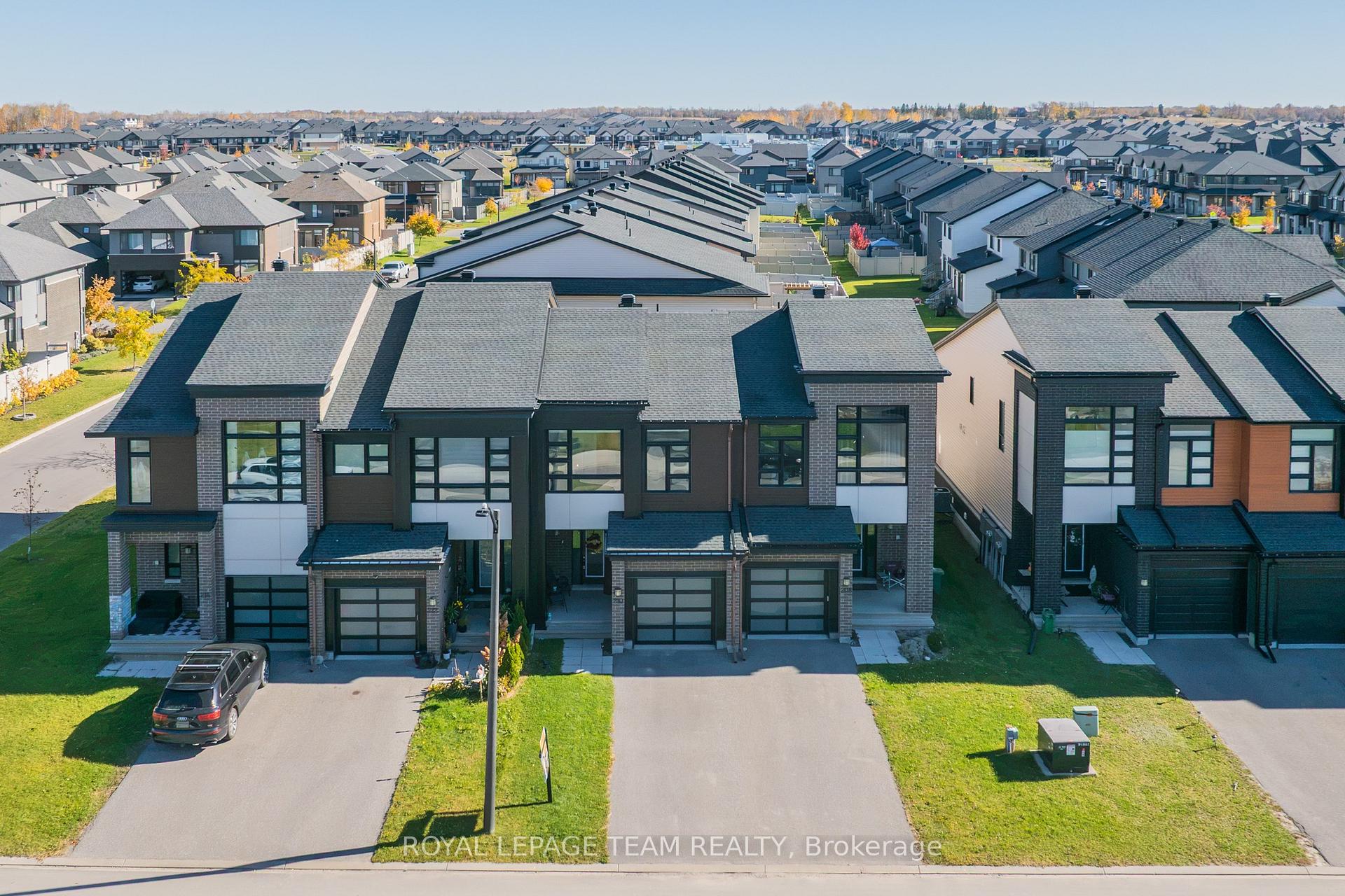 Photo 46 of 210 Big Dipper Street, Ottawa, Riverside South/Gloucester Glen — HOMEH