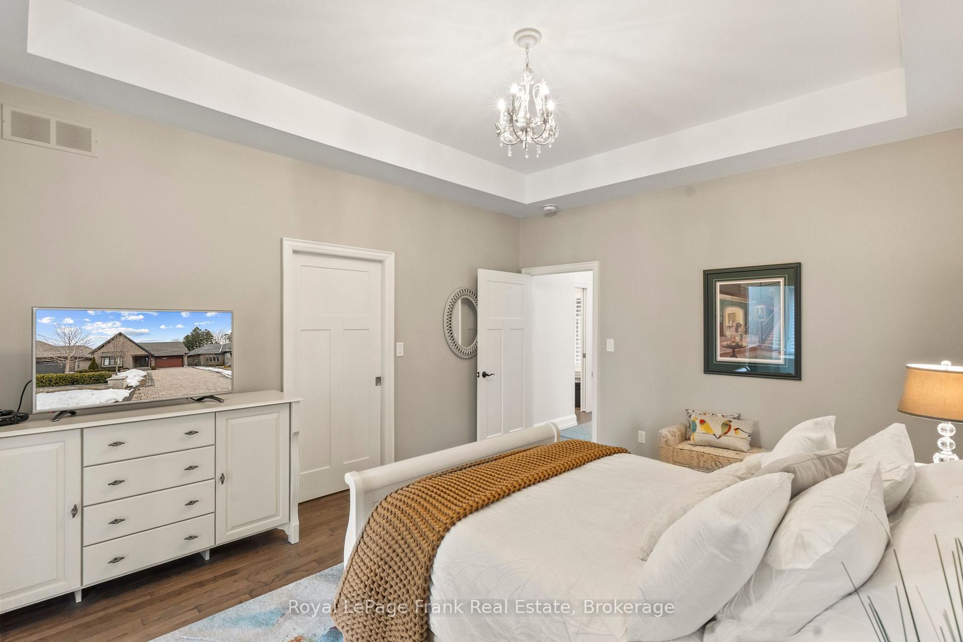Photo 16 of 864 Burnham Street, Cobourg — HOMEH