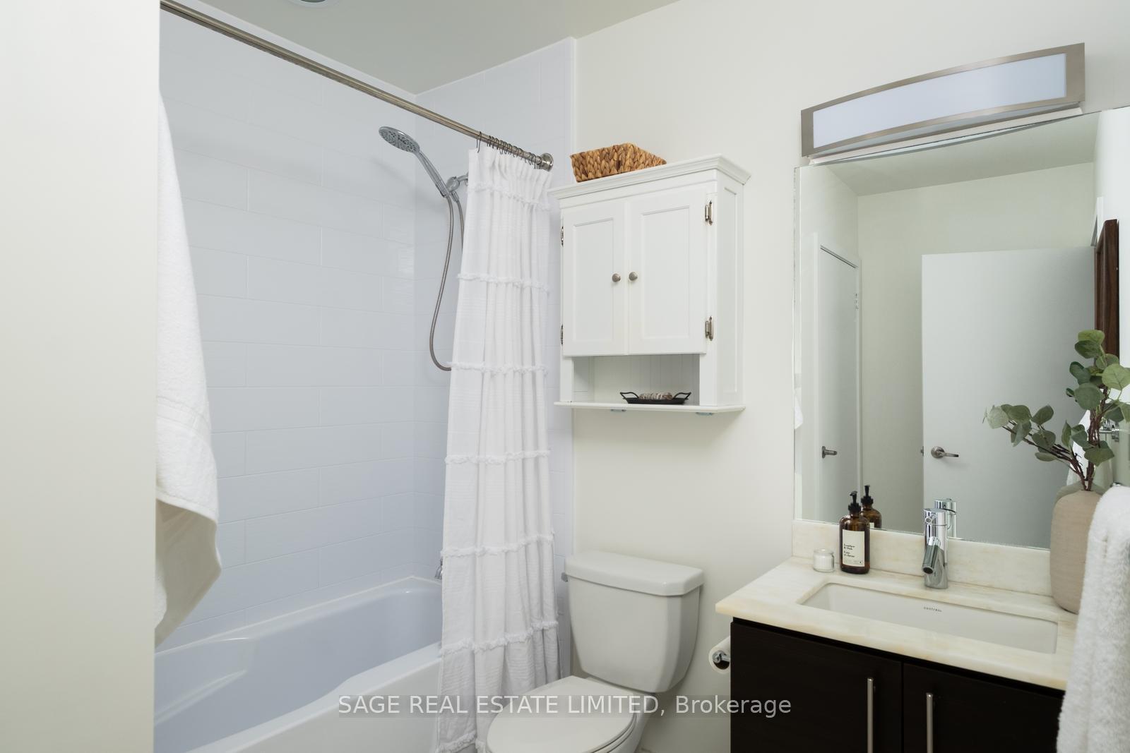 Photo 15 of Unit 313, 58 Orchard View Boulevard, Toronto, Yonge-Eglinton — HOMEH