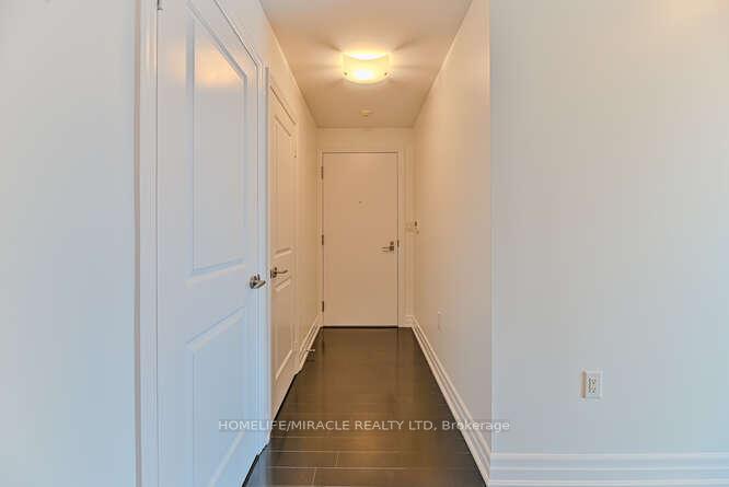 Photo 8 of Unit 3712, 8 The Esplanade N, Toronto, Waterfront Communities — HOMEH