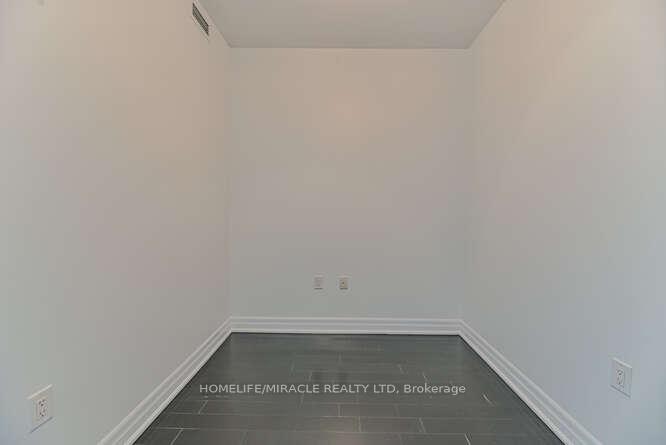 Photo 11 of Unit 3712, 8 The Esplanade N, Toronto, Waterfront Communities — HOMEH