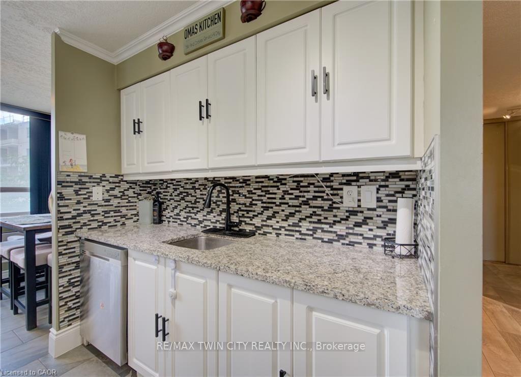 Photo 8 of Unit 409, 3227 King Street E, Kitchener — HOMEH