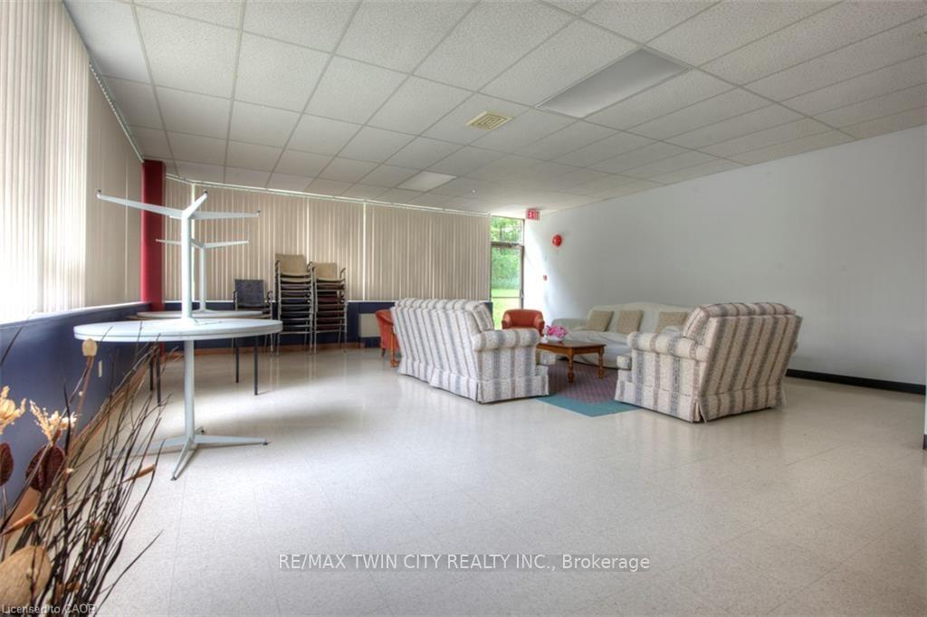 Photo 24 of Unit 409, 3227 King Street E, Kitchener — HOMEH