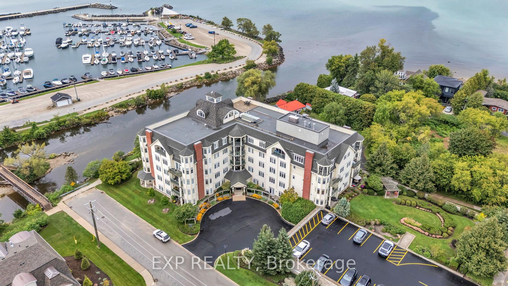 Front of Unit 307, 10 Bay Street E