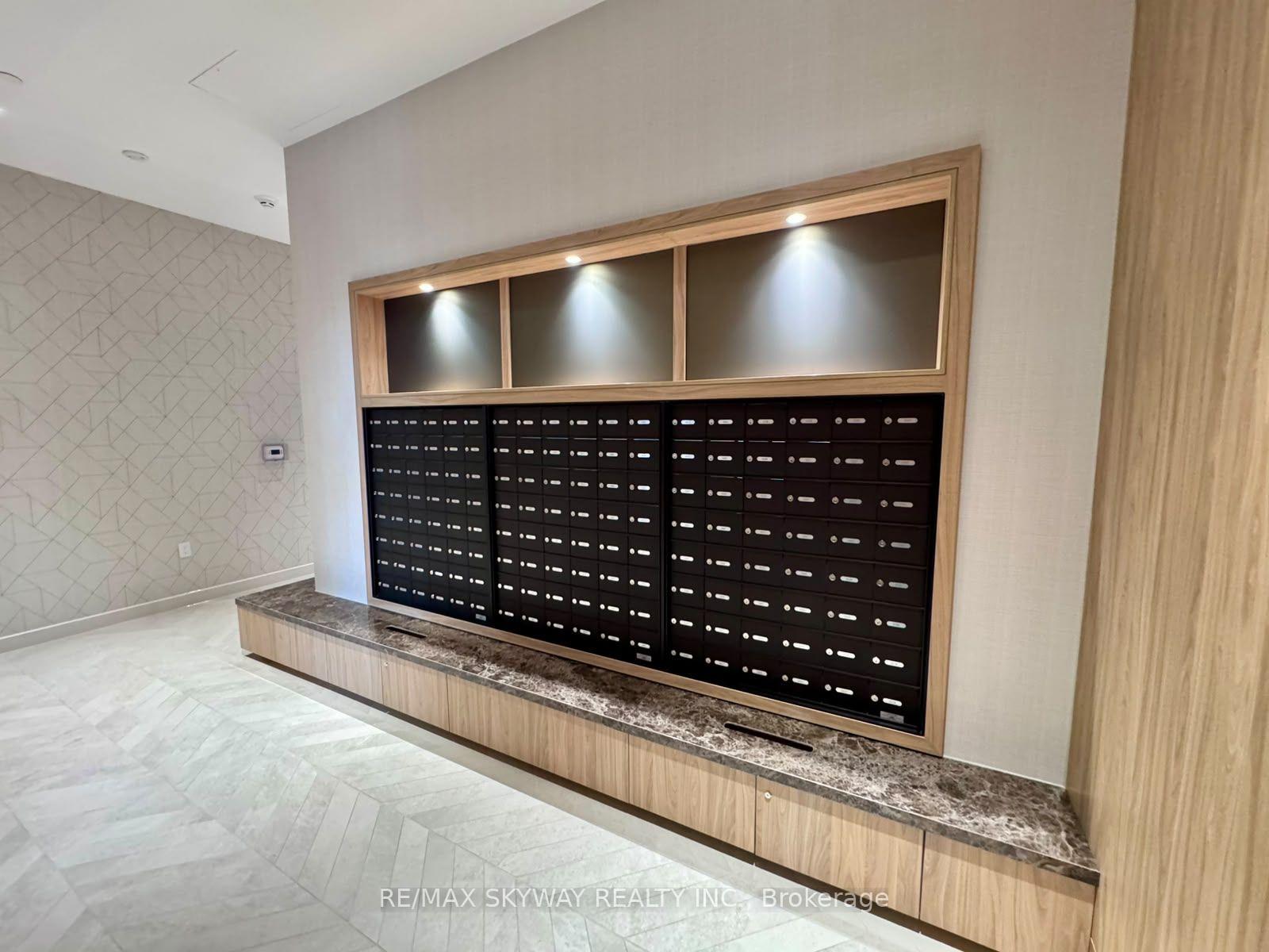 Photo 8 of Unit 903, 21 Meadowdale Road, Vaughan, Vaughan Corporate Centre — HOMEH