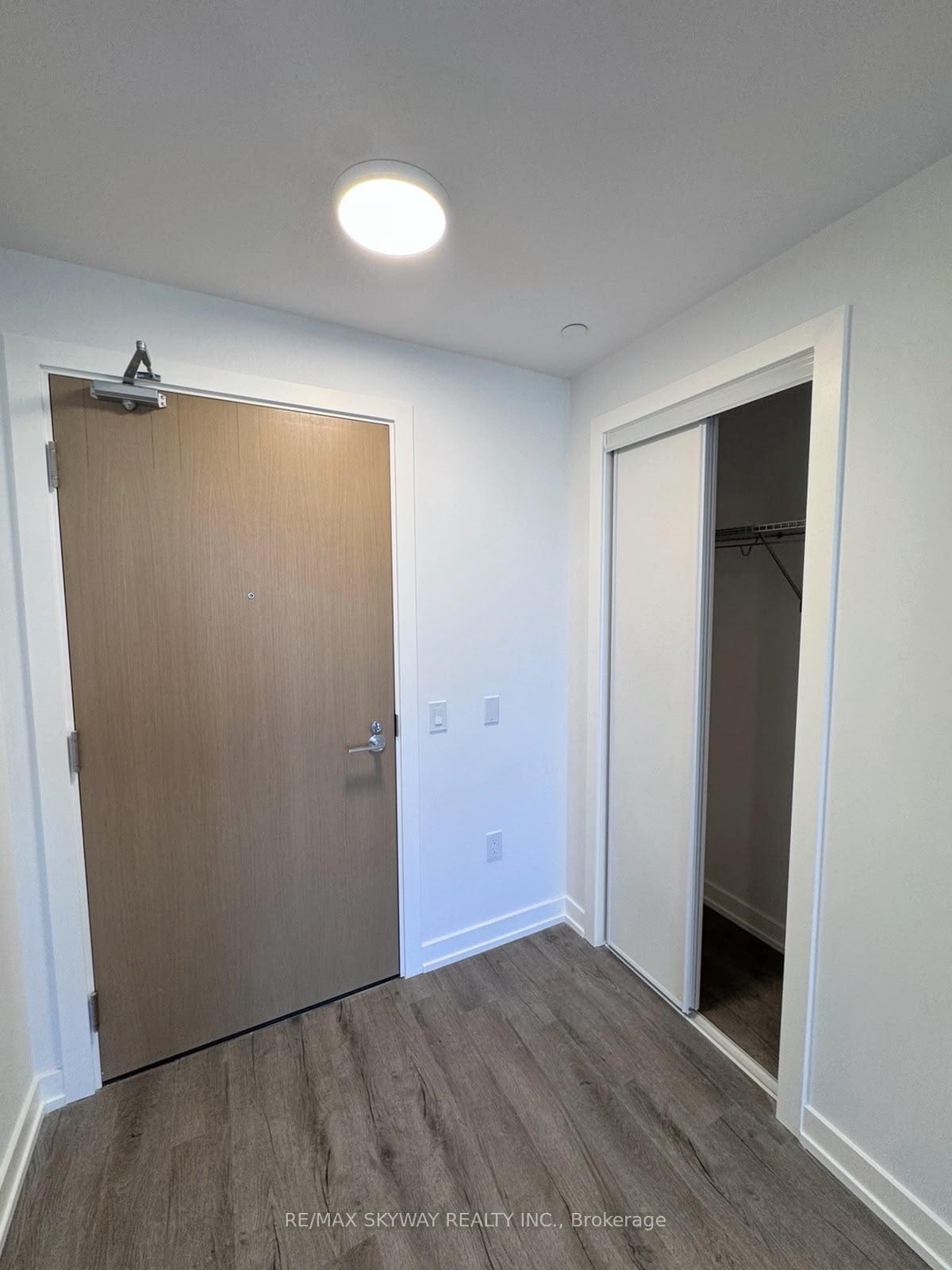 Photo 10 of Unit 903, 21 Meadowdale Road, Vaughan, Vaughan Corporate Centre — HOMEH