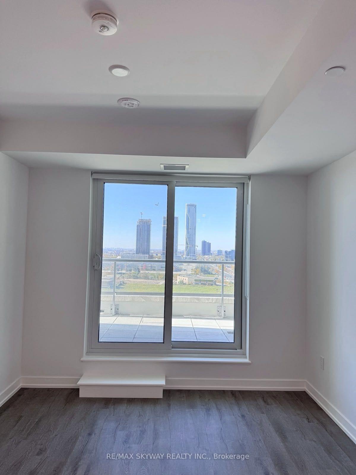 Photo 14 of Unit 903, 21 Meadowdale Road, Vaughan, Vaughan Corporate Centre — HOMEH