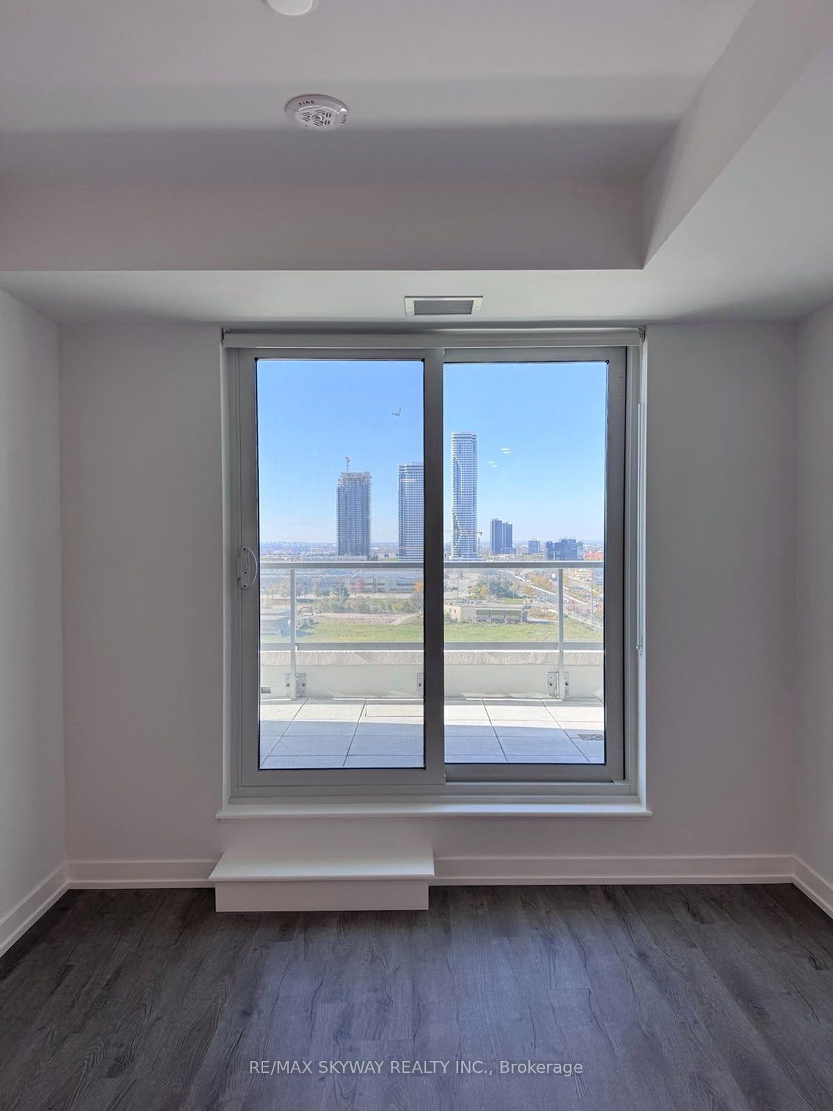 Photo 25 of Unit 903, 21 Meadowdale Road, Vaughan, Vaughan Corporate Centre — HOMEH