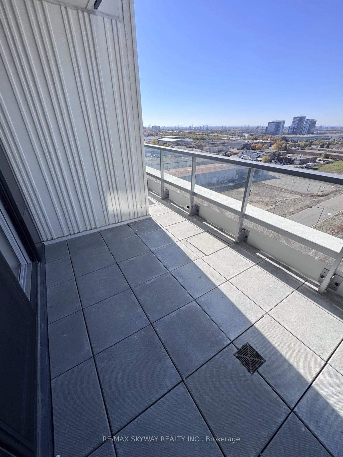 Photo 27 of Unit 903, 21 Meadowdale Road, Vaughan, Vaughan Corporate Centre — HOMEH