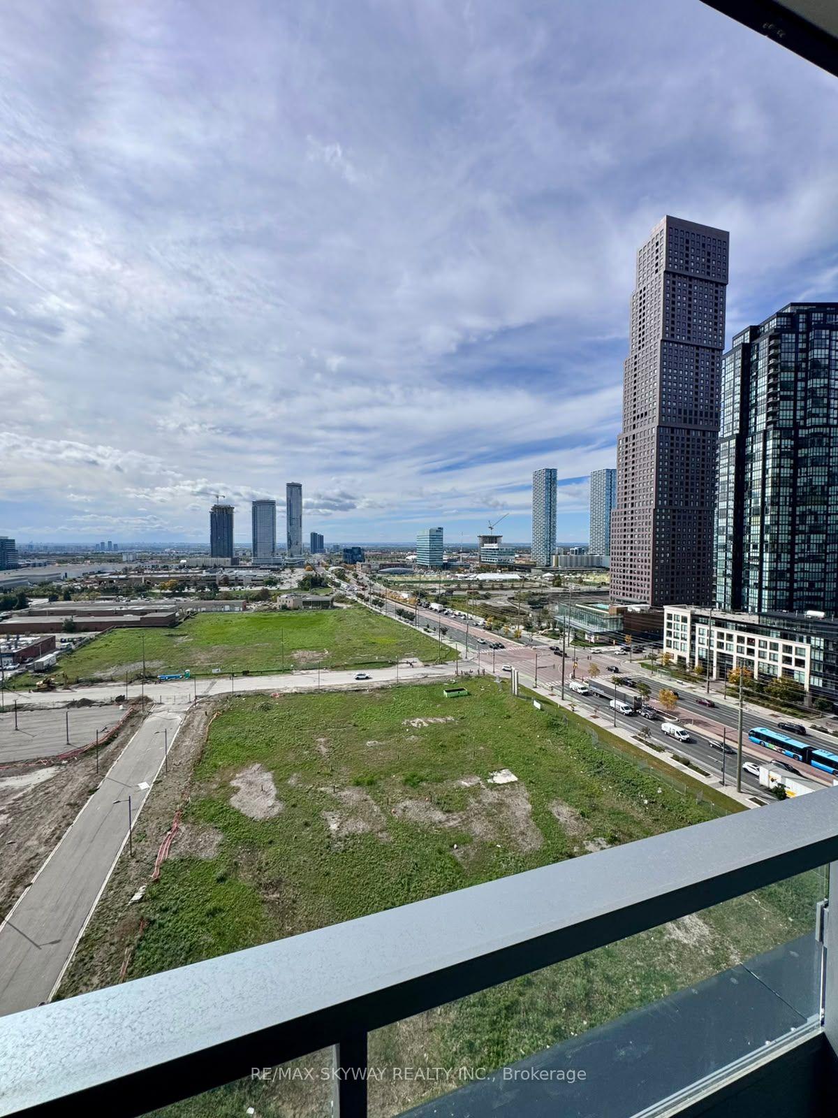Photo 30 of Unit 903, 21 Meadowdale Road, Vaughan, Vaughan Corporate Centre — HOMEH