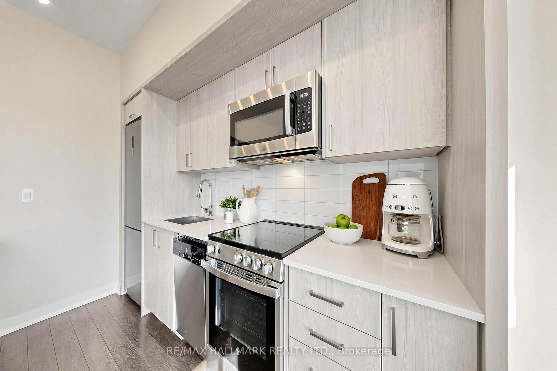 Photo 7 of Unit 305, 1 Cardiff Road, Toronto, Mount Pleasant West — HOMEH