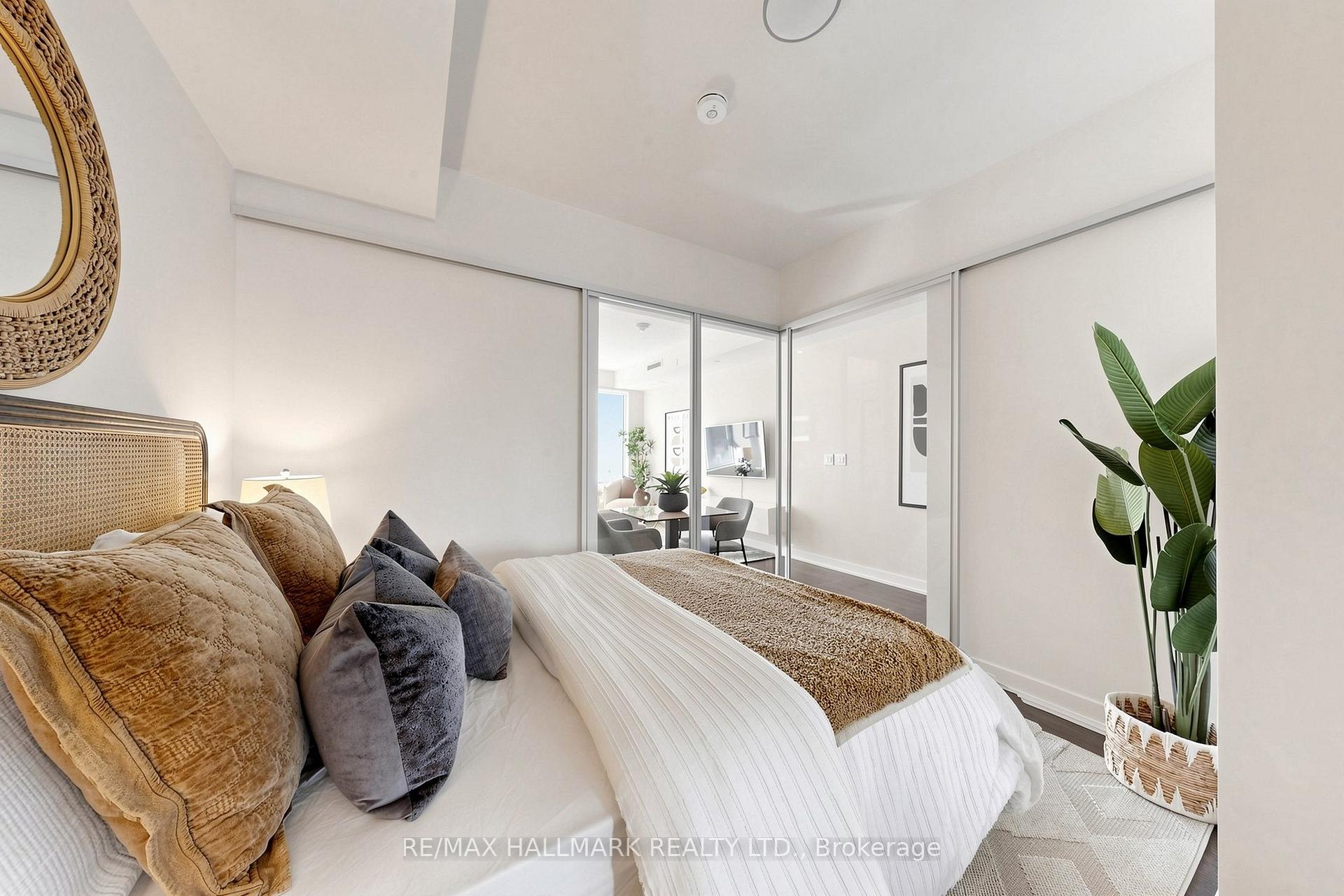 Photo 10 of Unit 305, 1 Cardiff Road, Toronto, Mount Pleasant West — HOMEH