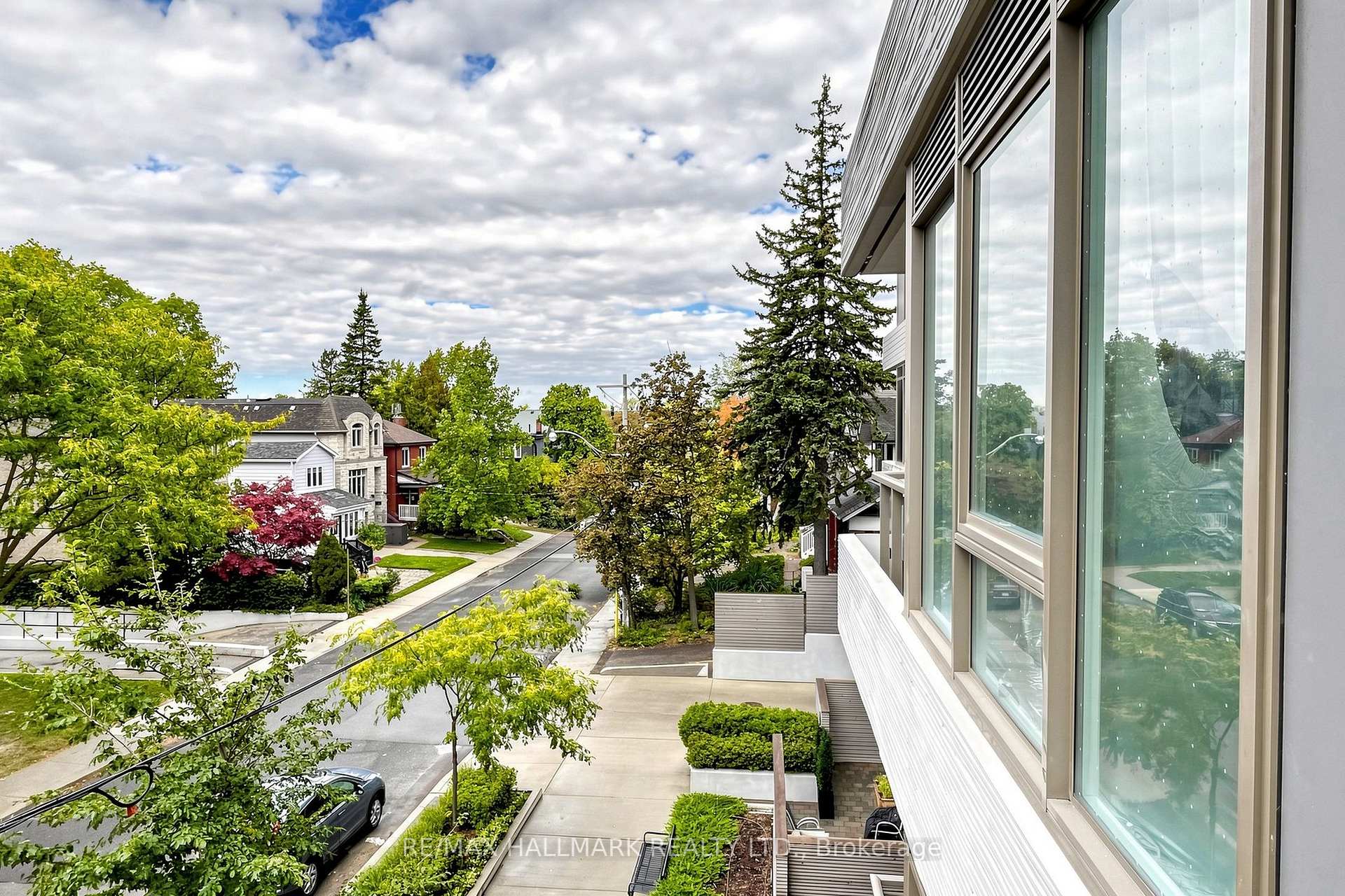 Photo 15 of Unit 305, 1 Cardiff Road, Toronto, Mount Pleasant West — HOMEH