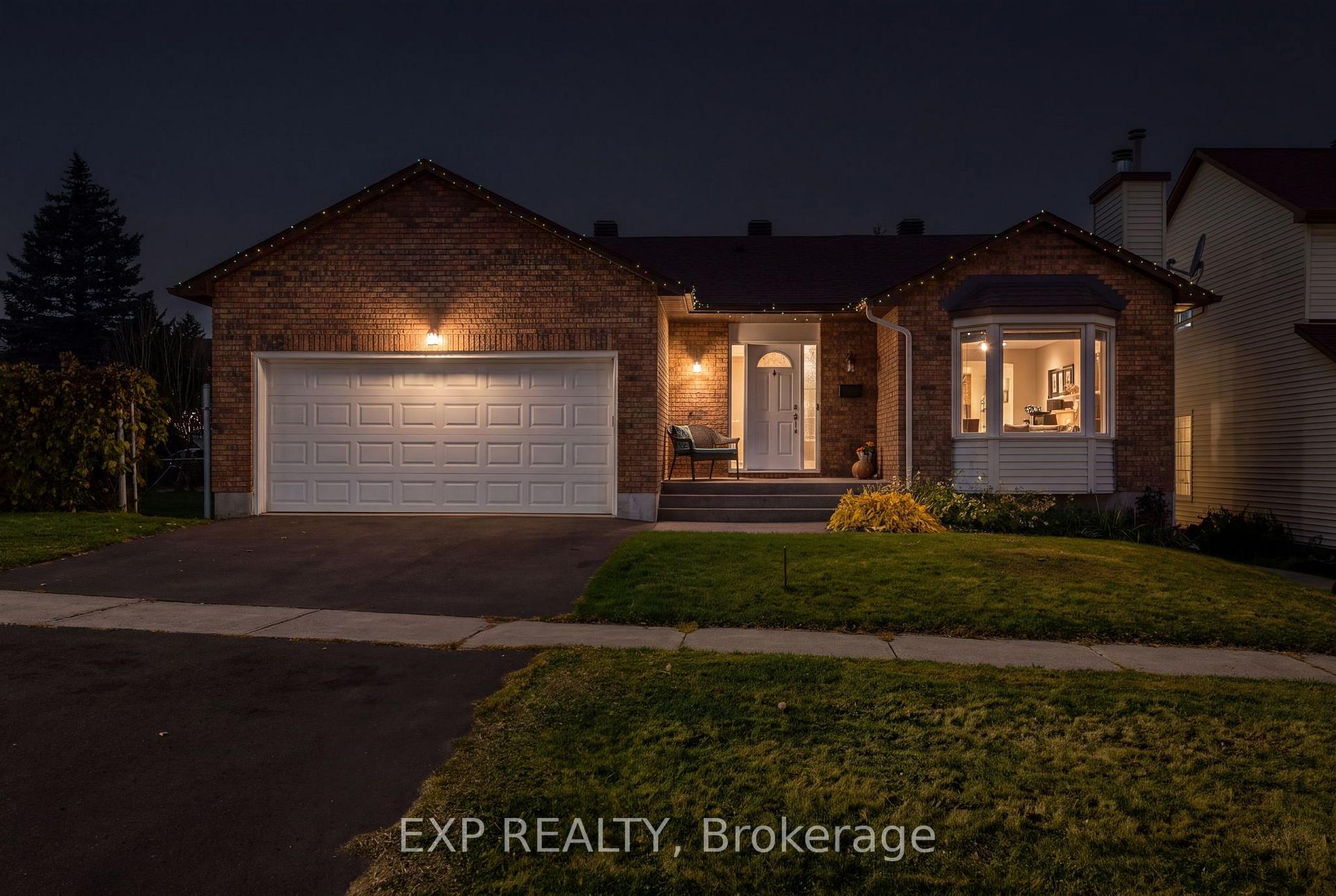 Photo 2 of 6450 Viseneau Drive, Ottawa, Chateauneuf — HOMEH