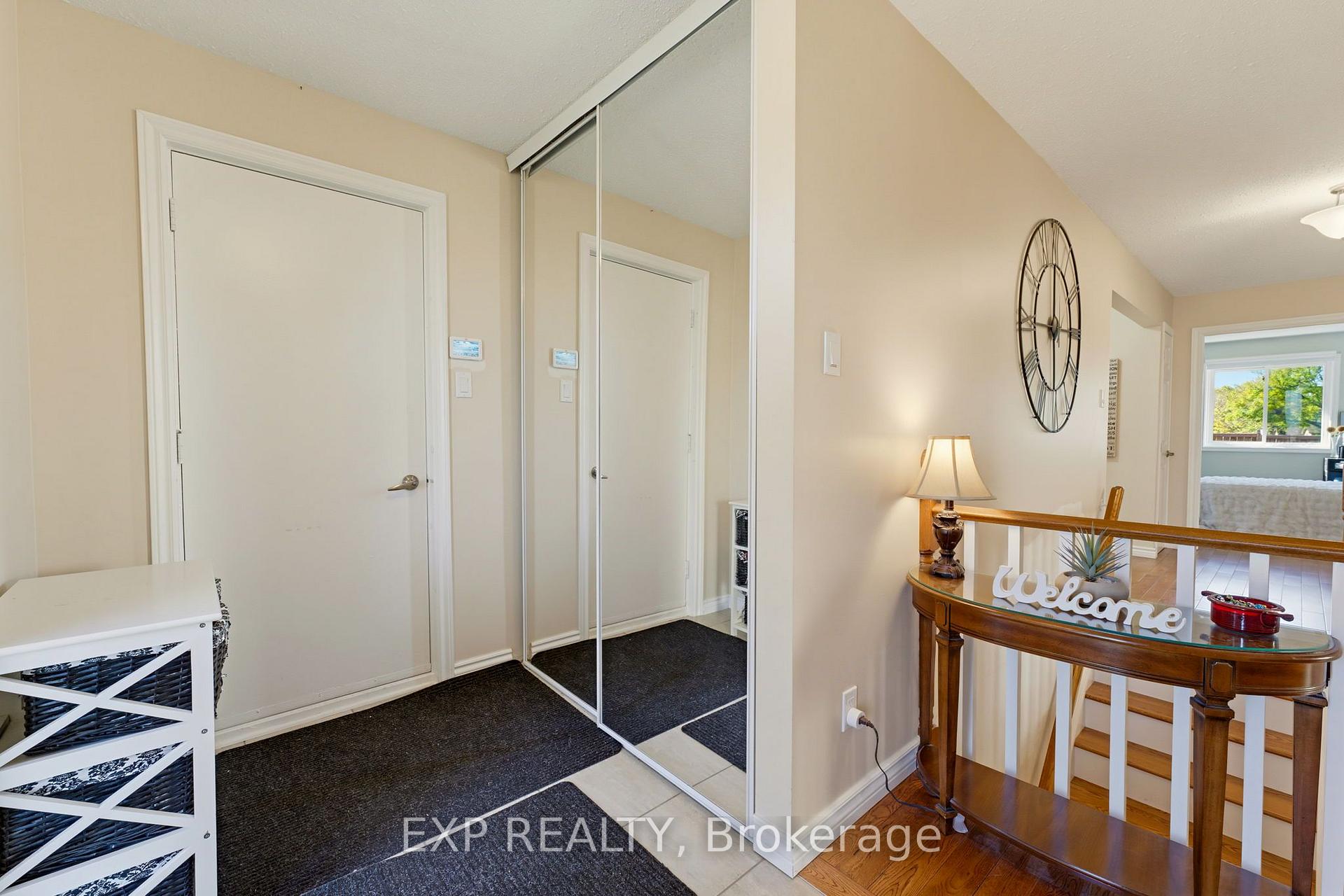 Photo 5 of 6450 Viseneau Drive, Ottawa, Chateauneuf — HOMEH