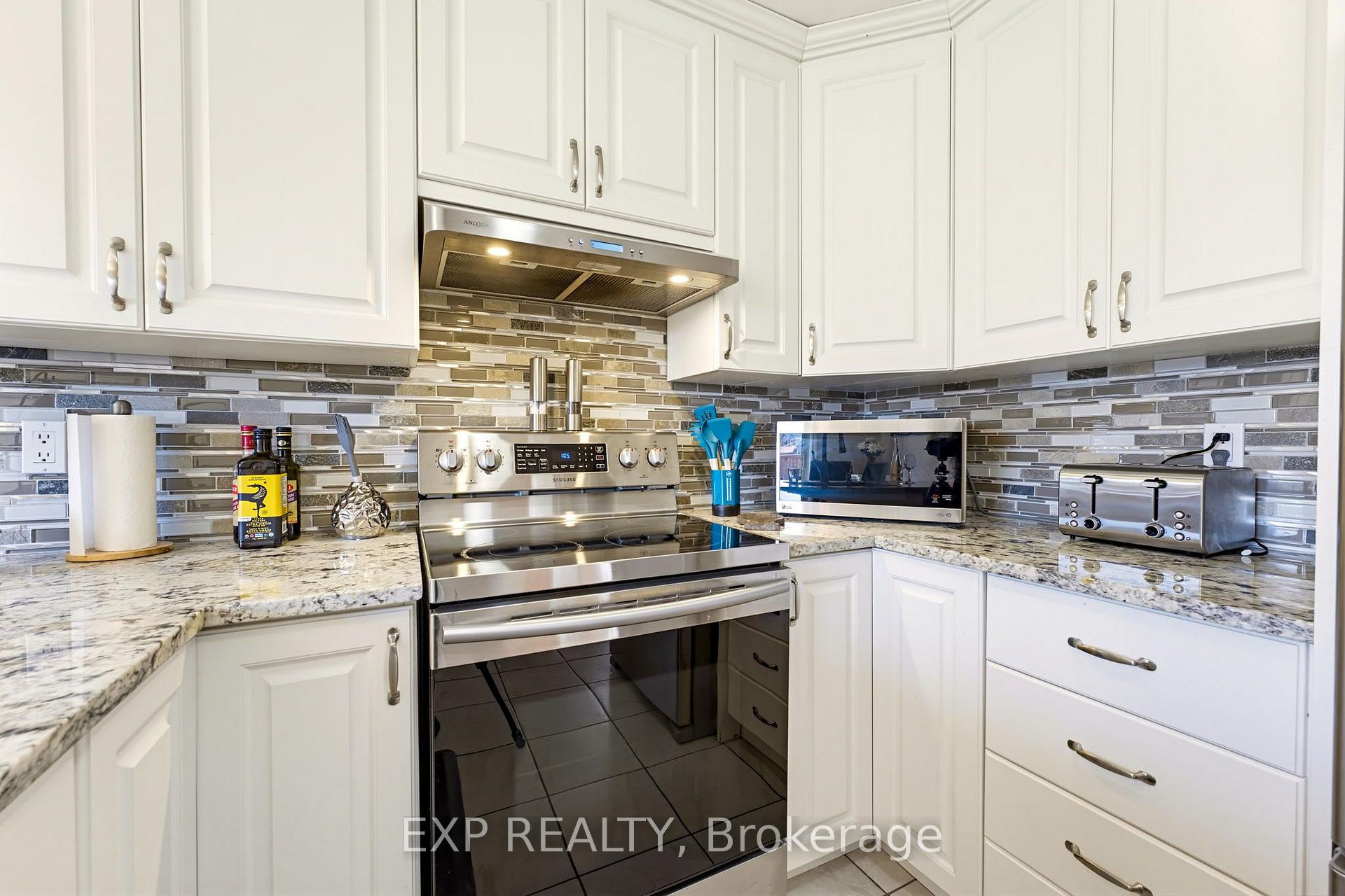 Photo 15 of 6450 Viseneau Drive, Ottawa, Chateauneuf — HOMEH