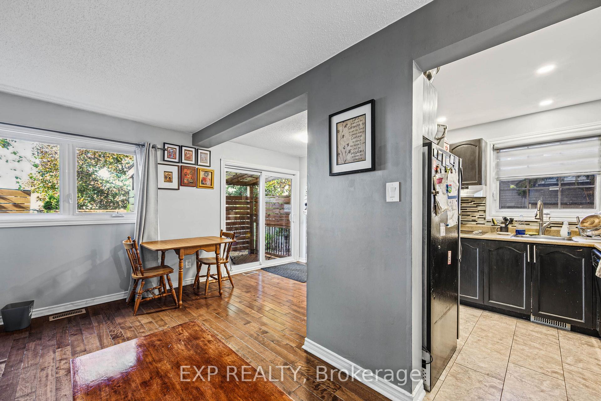 Photo 6 of 1677 Lacombe Drive, Ottawa, Fallingbrook/Pineridge — HOMEH