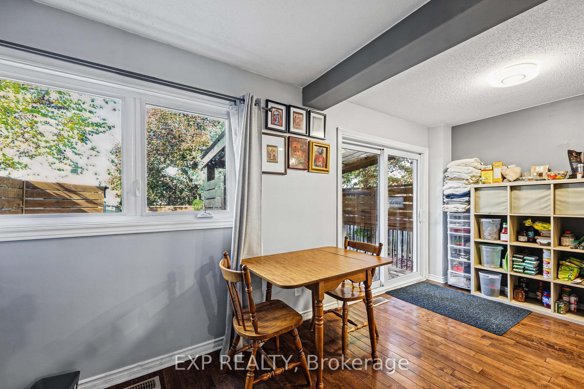 Photo 7 of 1677 Lacombe Drive, Ottawa, Fallingbrook/Pineridge — HOMEH