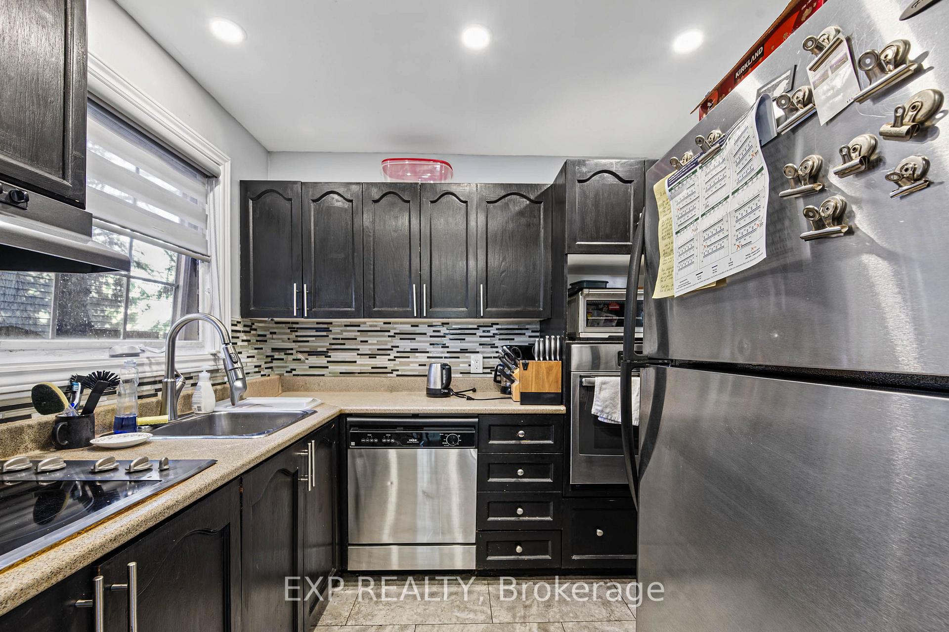 Photo 12 of 1677 Lacombe Drive, Ottawa, Fallingbrook/Pineridge — HOMEH