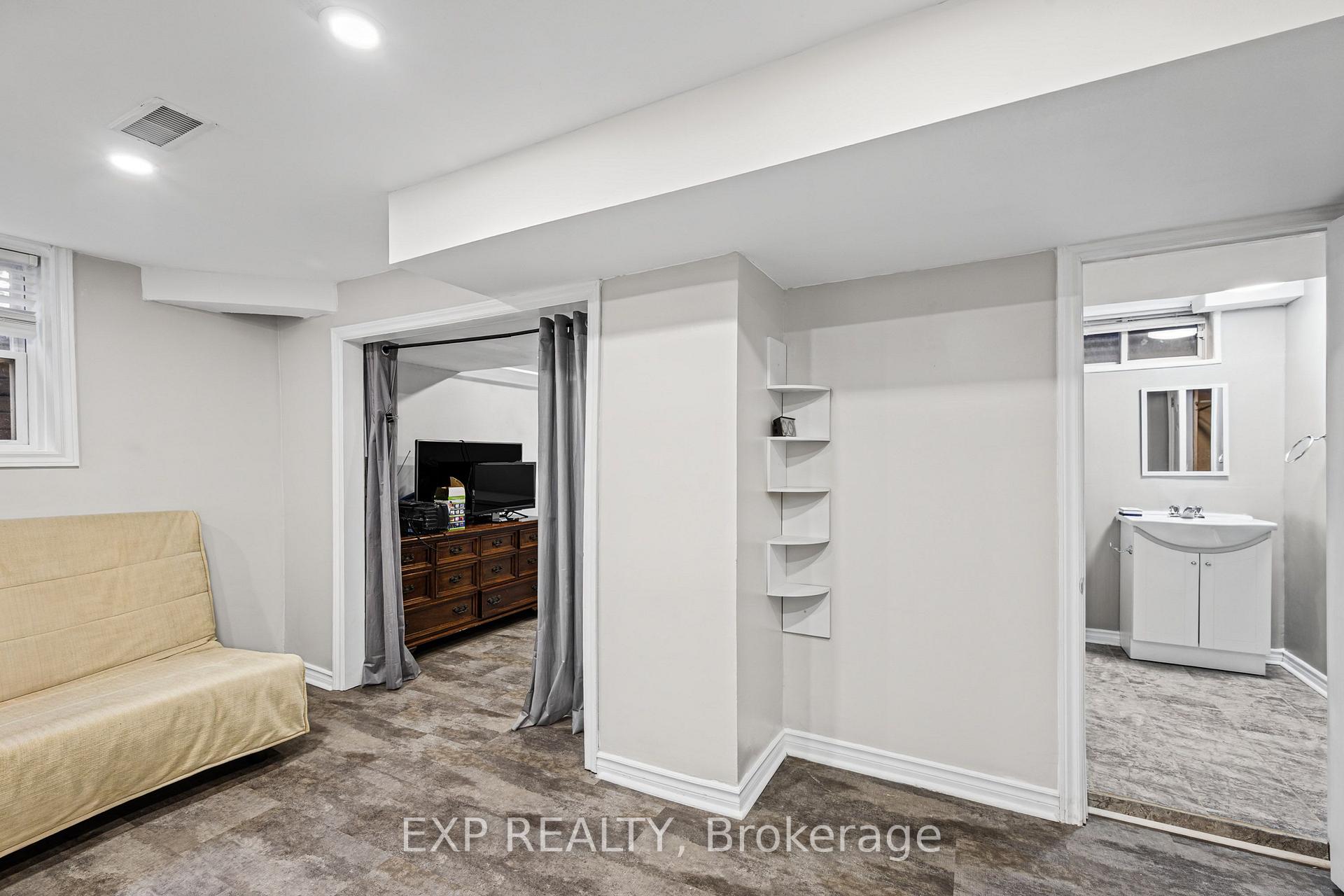 Photo 27 of 1677 Lacombe Drive, Ottawa, Fallingbrook/Pineridge — HOMEH