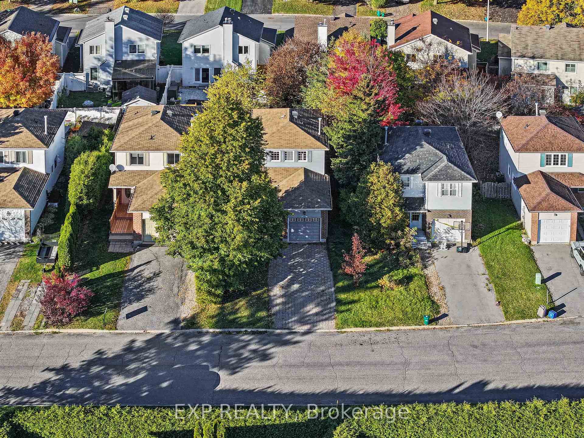 Photo 39 of 1677 Lacombe Drive, Ottawa, Fallingbrook/Pineridge — HOMEH