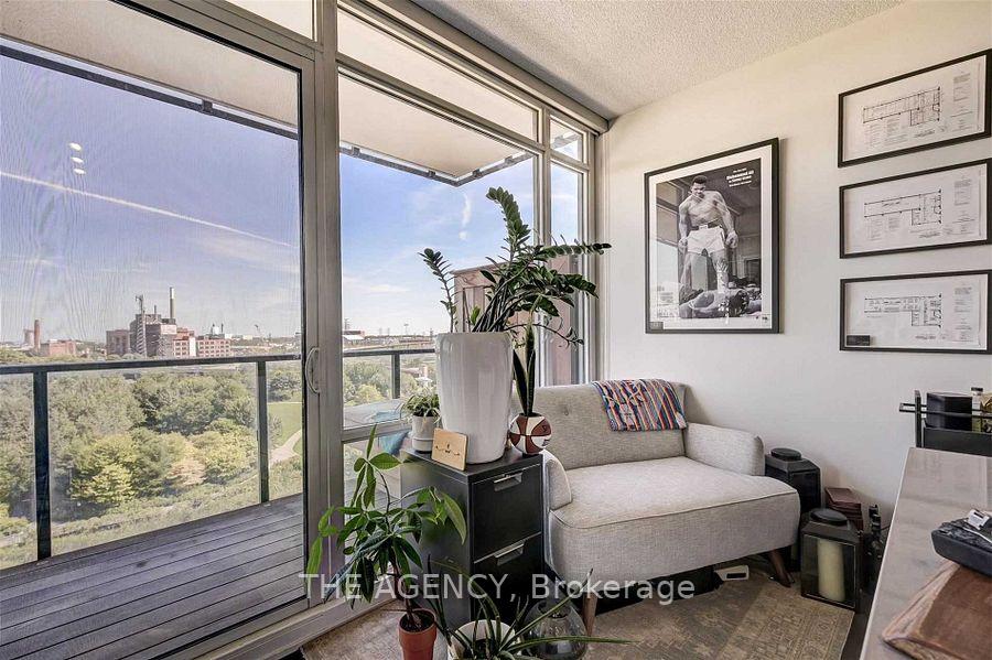 Photo 4 of Unit N811, 120 Bayview Avenue, Toronto, Waterfront Communities — HOMEH