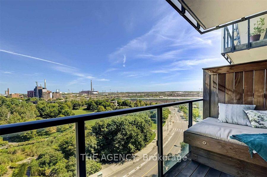 Photo 6 of Unit N811, 120 Bayview Avenue, Toronto, Waterfront Communities — HOMEH