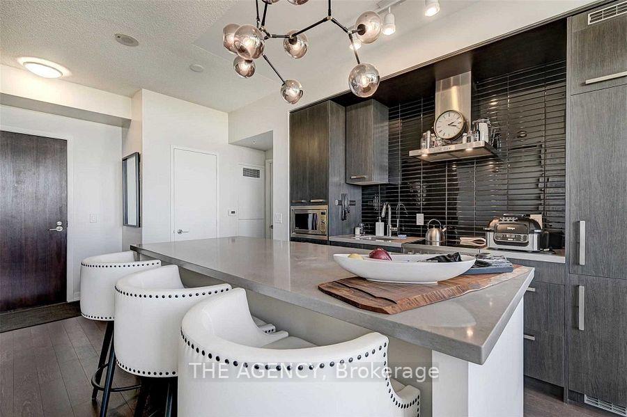 Photo 7 of Unit N811, 120 Bayview Avenue, Toronto, Waterfront Communities — HOMEH