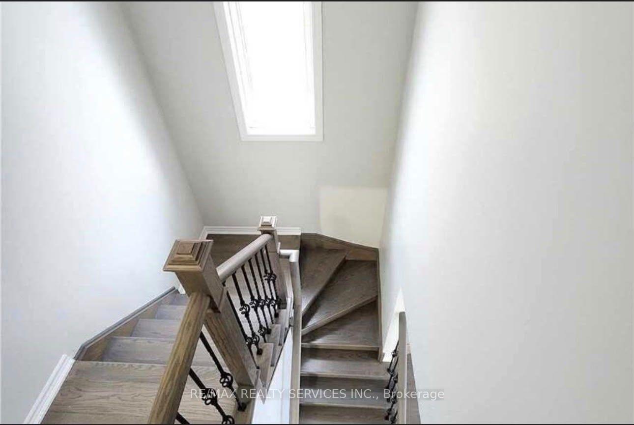 Photo 7 of 91 Daden Oaks Drive, Brampton, Bram East — HOMEH