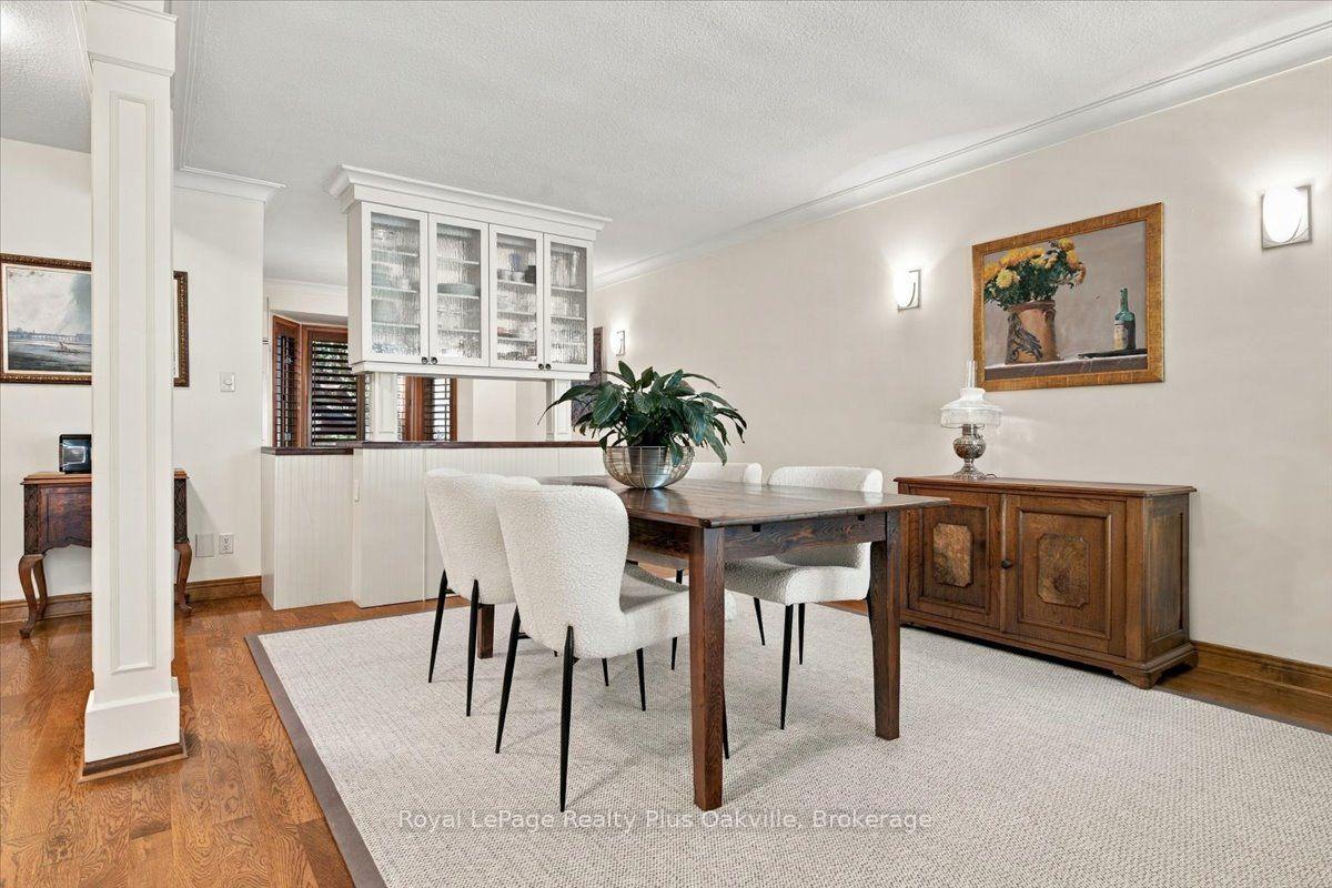Photo 4 of 362 Winston Road, Oakville, West — HOMEH