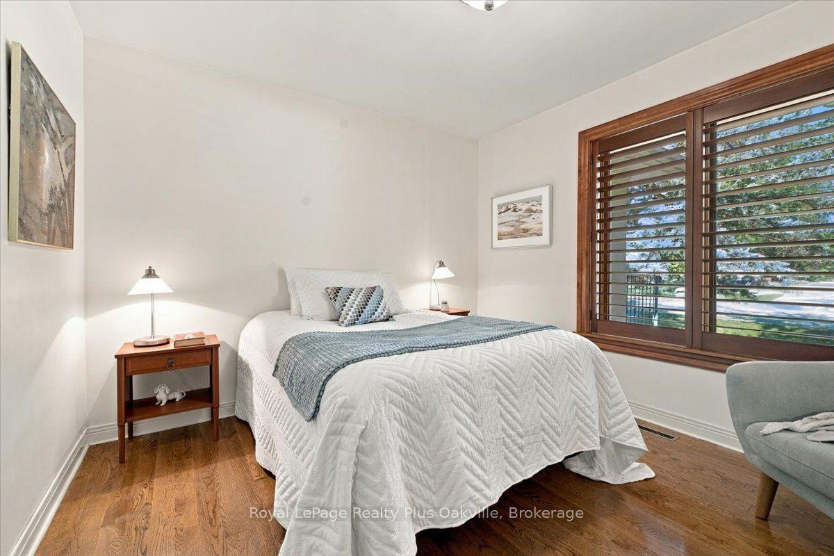 Photo 9 of 362 Winston Road, Oakville, West — HOMEH