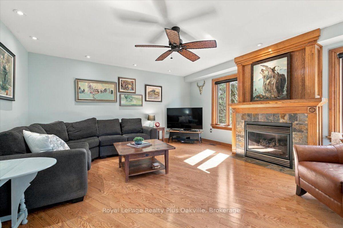 Photo 15 of 362 Winston Road, Oakville, West — HOMEH