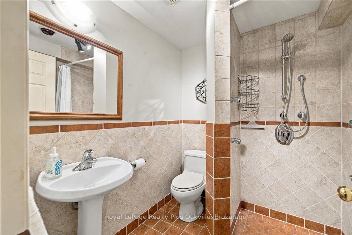 Photo 20 of 362 Winston Road, Oakville, West — HOMEH