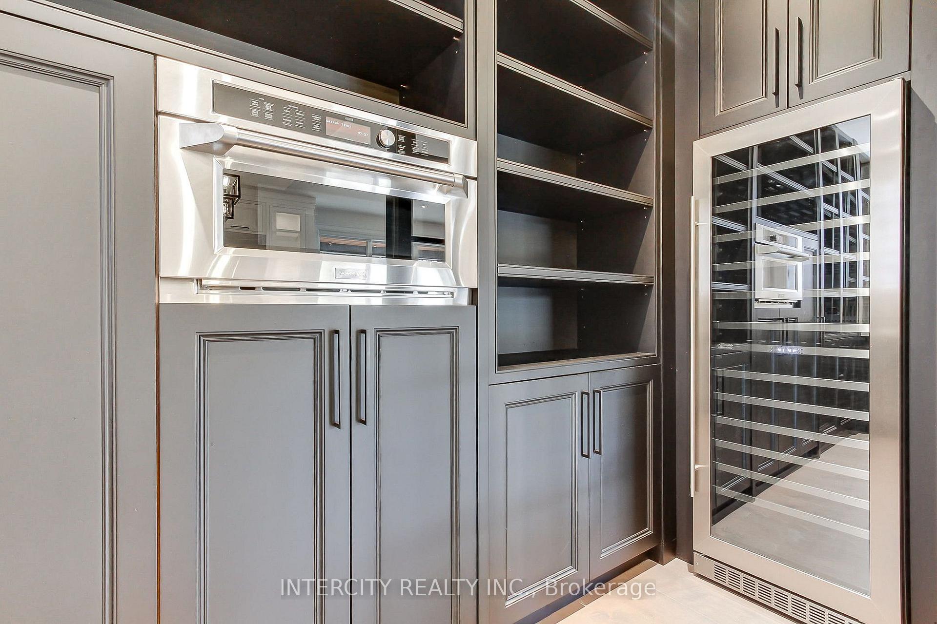 Photo 18 of 45 Nordale Crescent, North York, Brookhaven-Amesbury — HOMEH