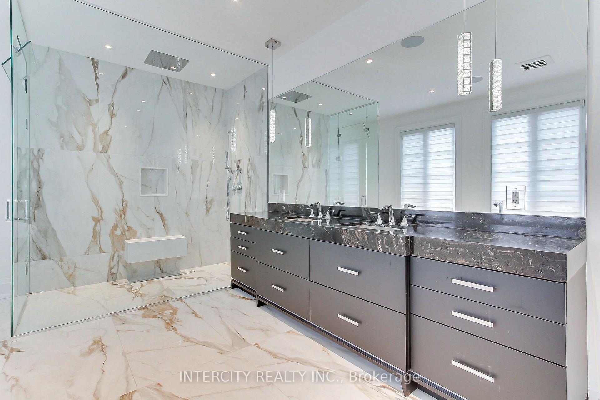 Photo 29 of 45 Nordale Crescent, North York, Brookhaven-Amesbury — HOMEH
