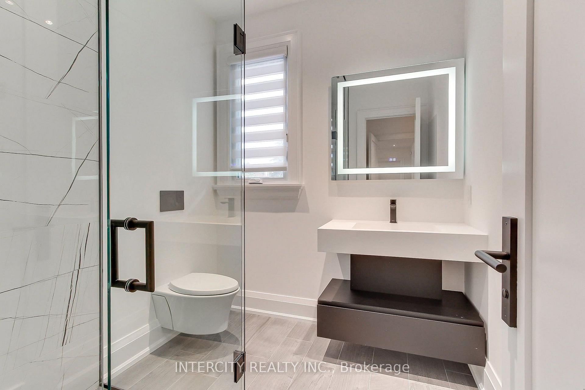 Photo 34 of 45 Nordale Crescent, North York, Brookhaven-Amesbury — HOMEH