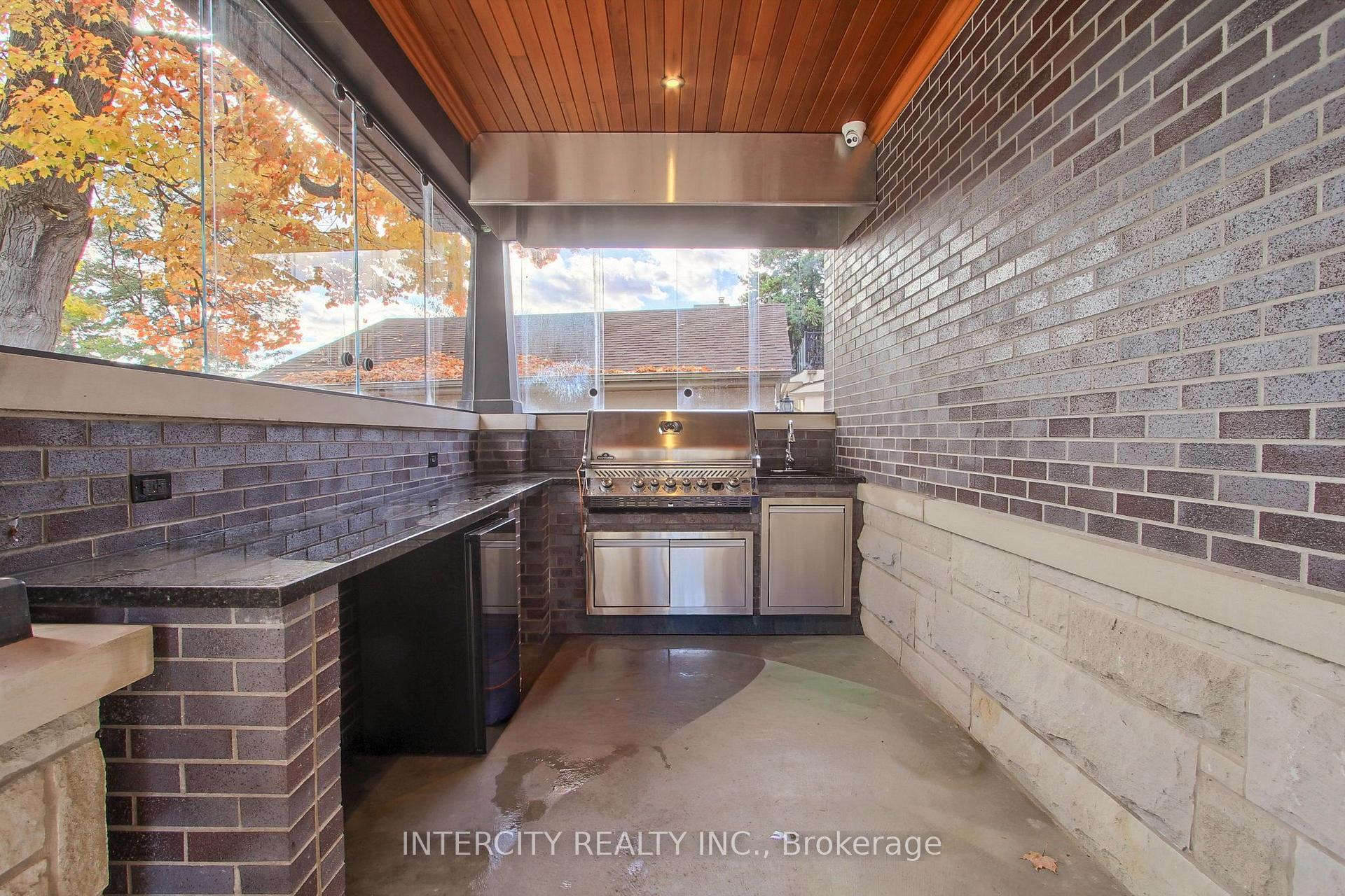 Photo 48 of 45 Nordale Crescent, North York, Brookhaven-Amesbury — HOMEH