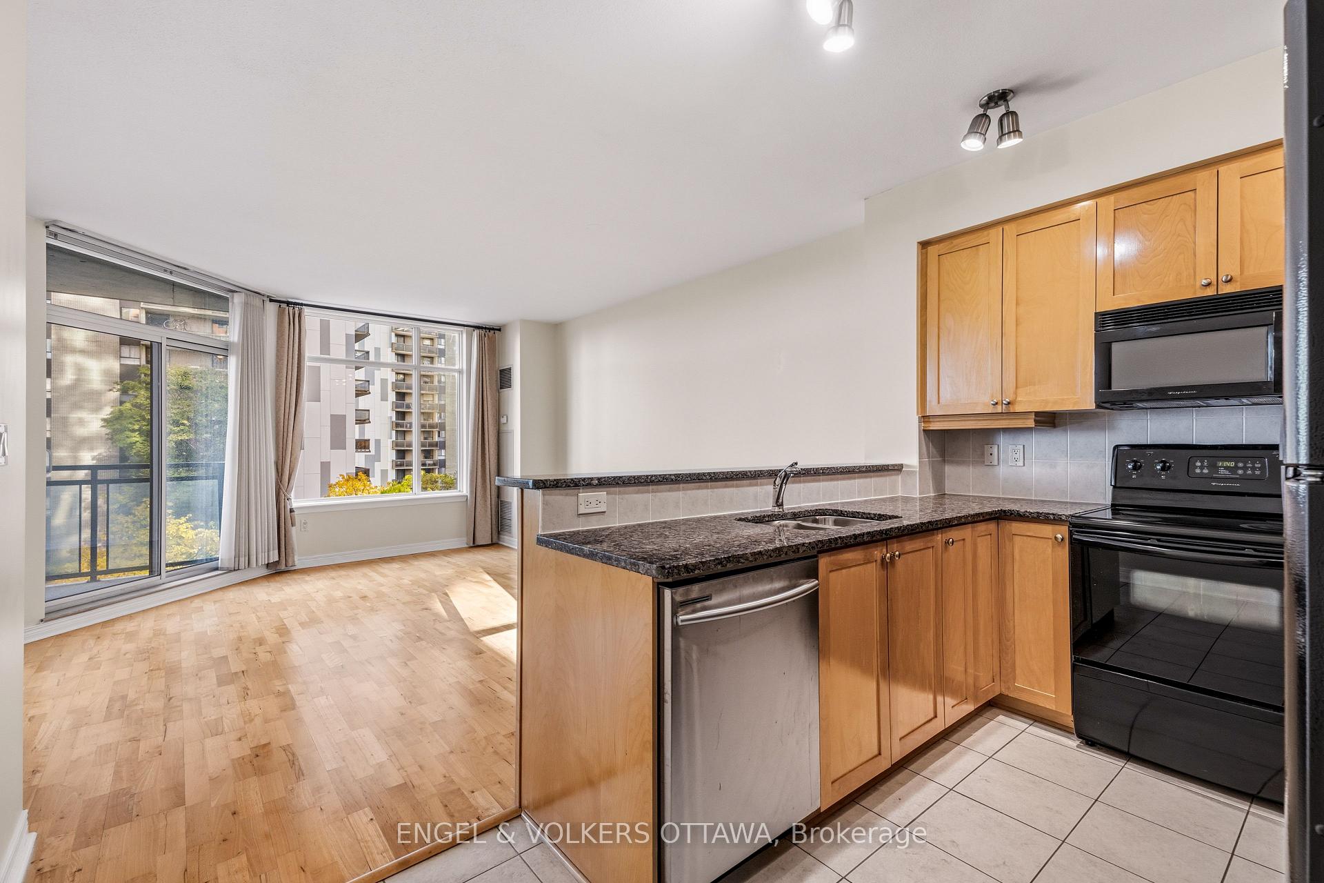 Photo 3 of Unit 406, 570 Laurier Avenue, Ottawa, Ottawa Centre — HOMEH