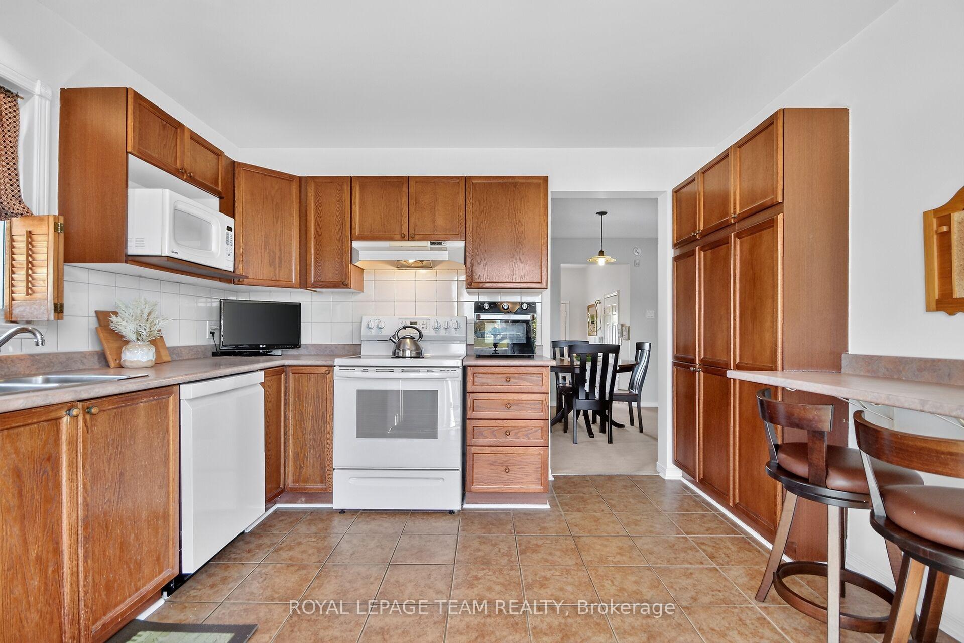 Photo 10 of 1548 Cedar Mills Road, Ottawa, Chateauneuf — HOMEH