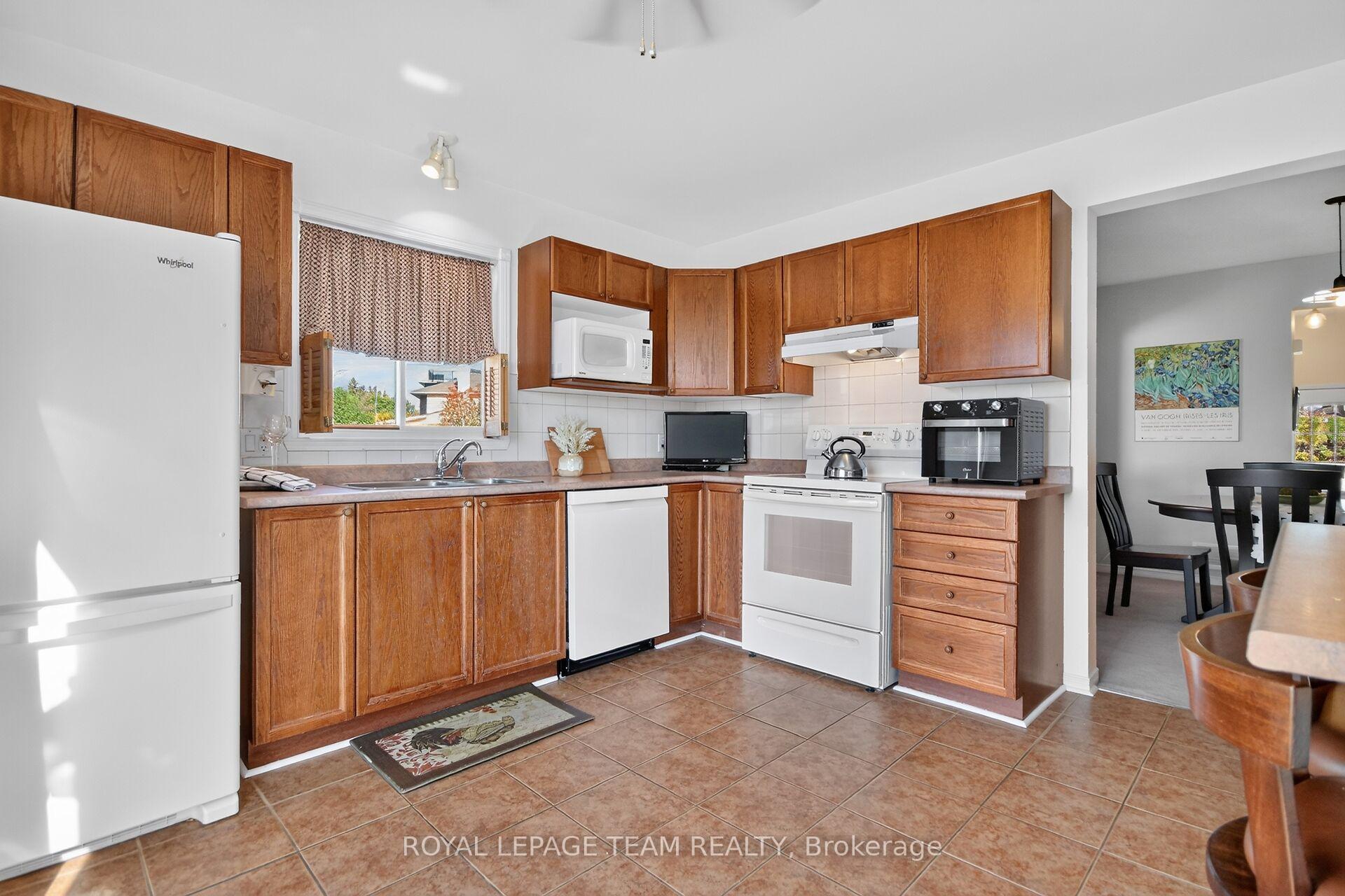 Photo 12 of 1548 Cedar Mills Road, Ottawa, Chateauneuf — HOMEH
