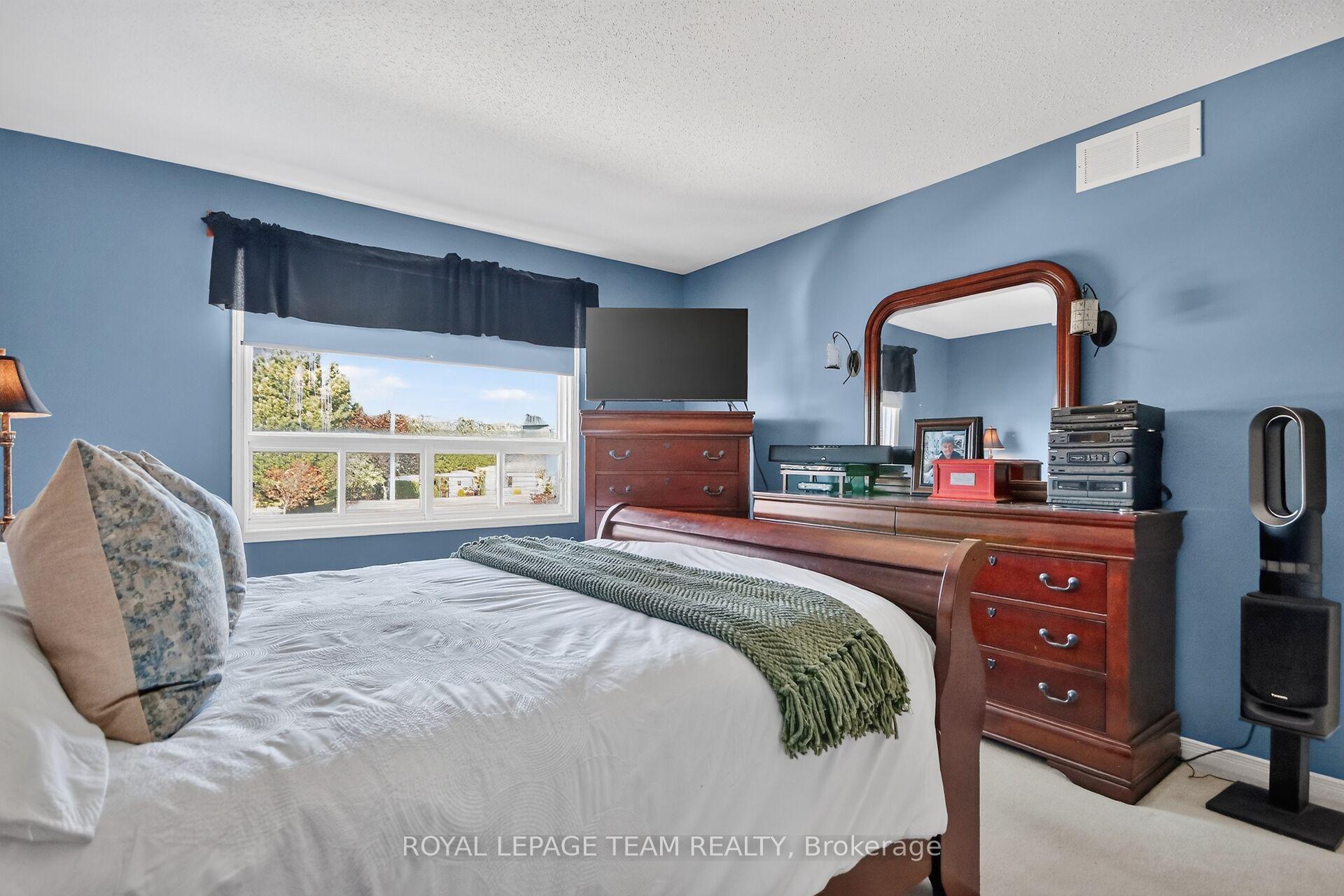 Photo 19 of 1548 Cedar Mills Road, Ottawa, Chateauneuf — HOMEH