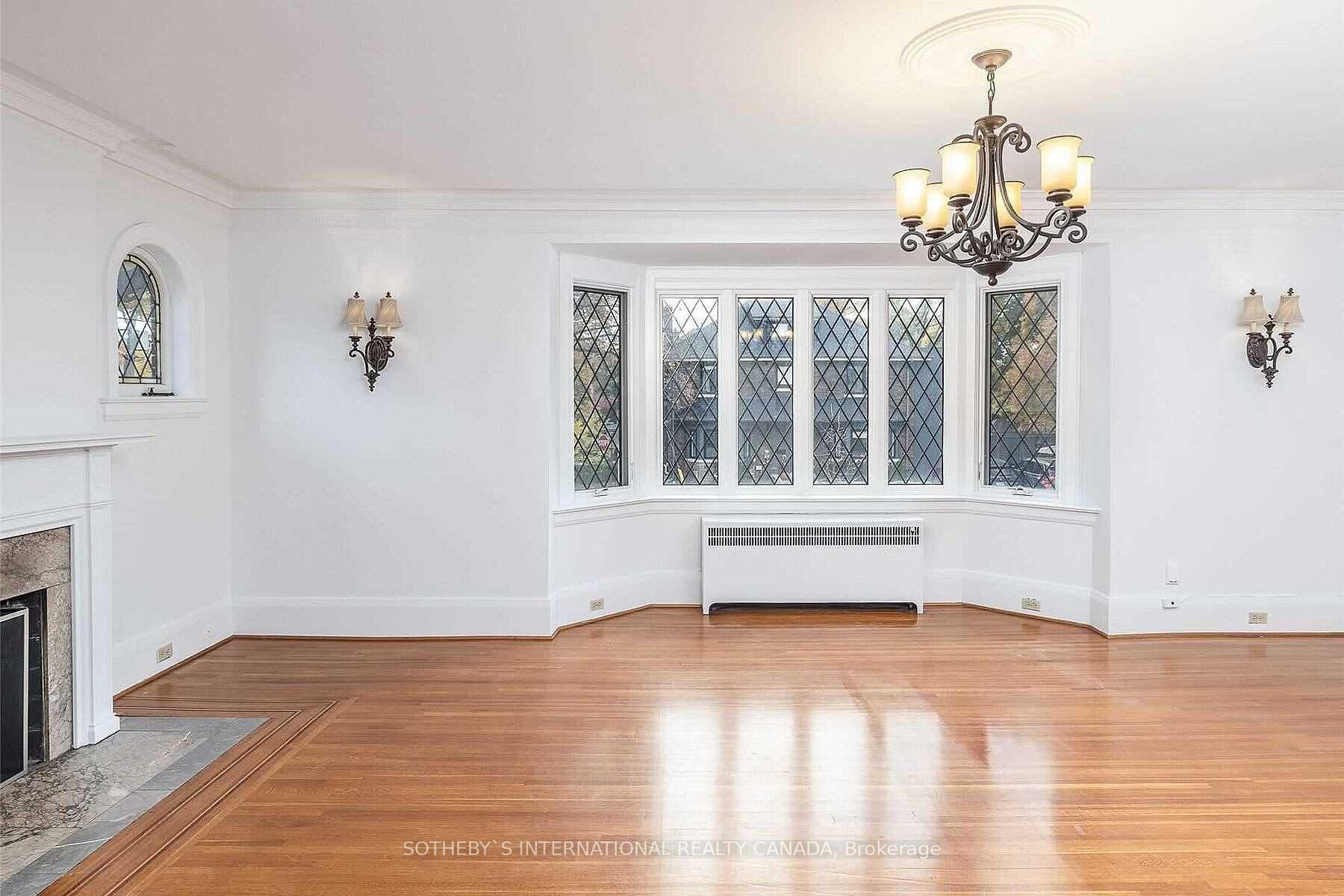 Photo 5 of Unit Main Fl, 130 Highbourne Road, Toronto, Yonge-Eglinton — HOMEH