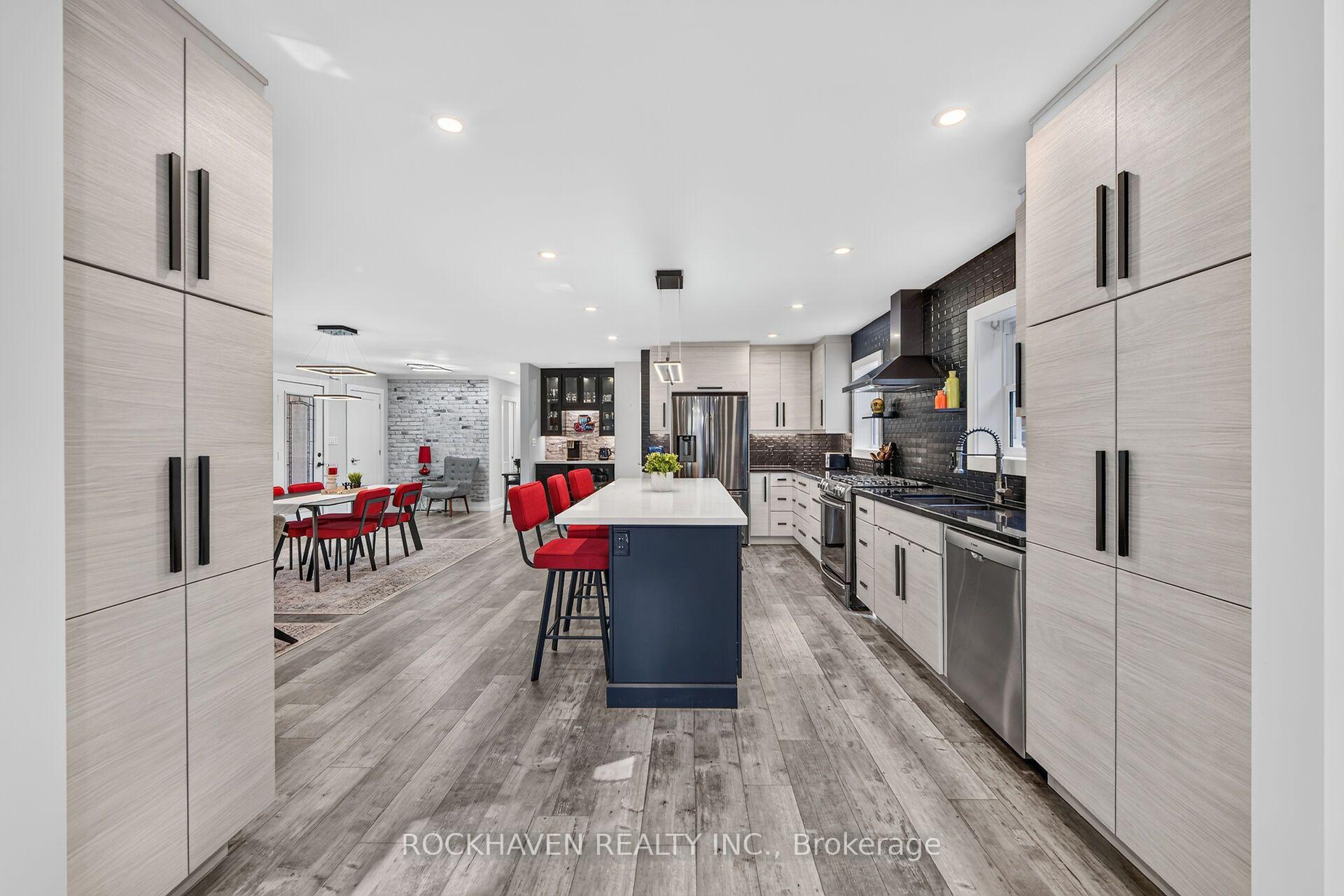 Photo 13 of 102 Lovers Lane, Hamilton, Ancaster — HOMEH